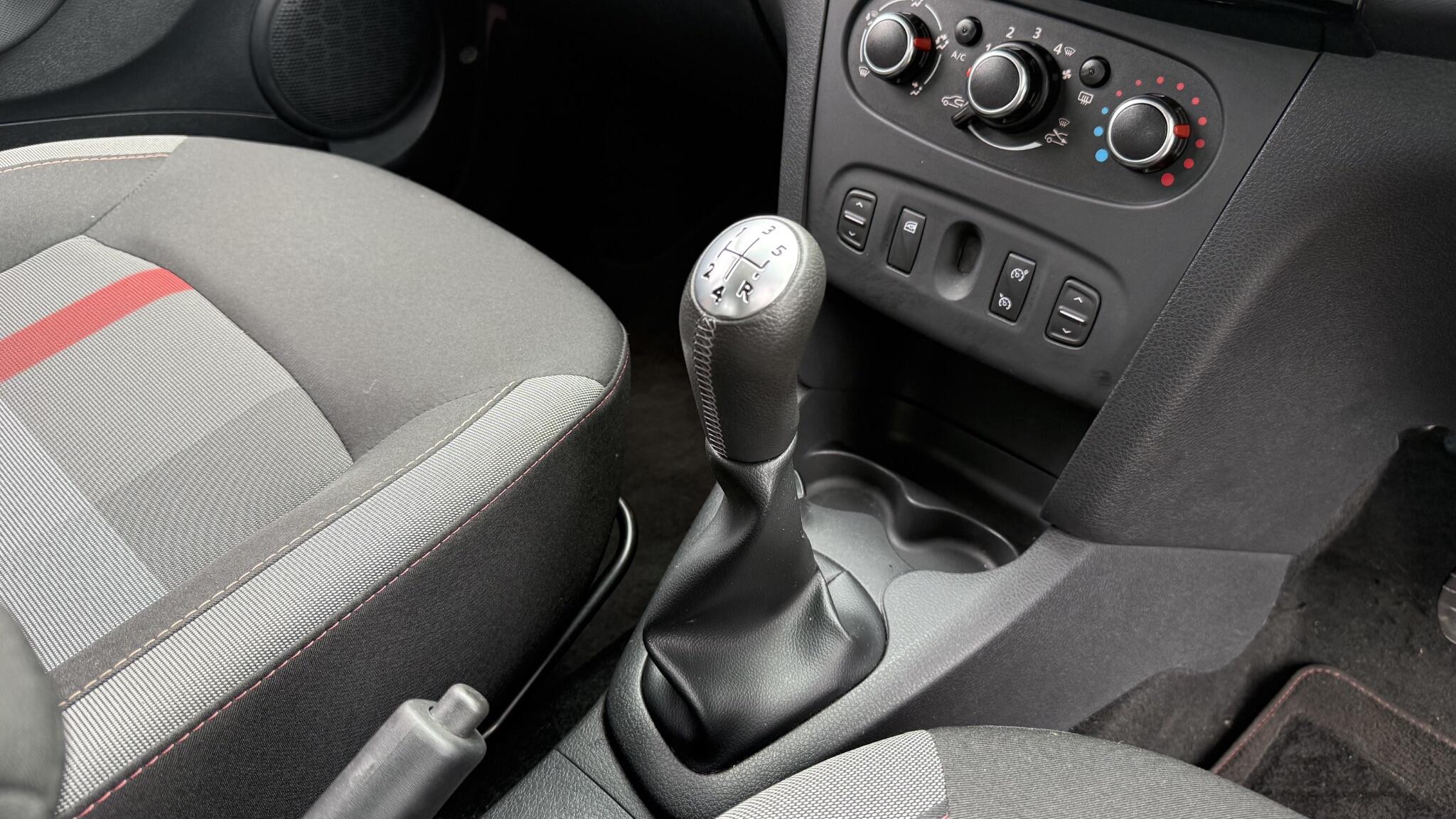 Dacia Sandero view 24