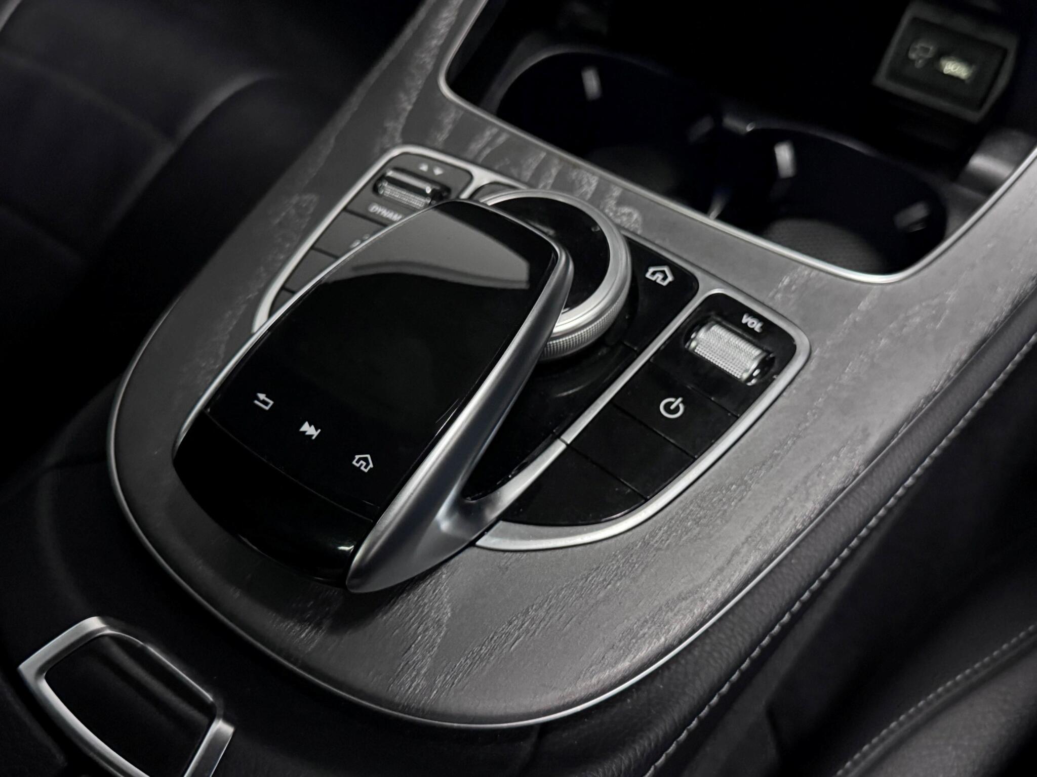 Mercedes-Benz CLS view 38