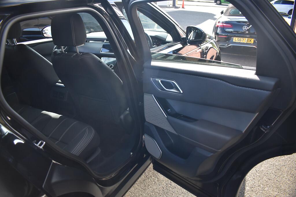 Land Rover Range Rover Velar view 32