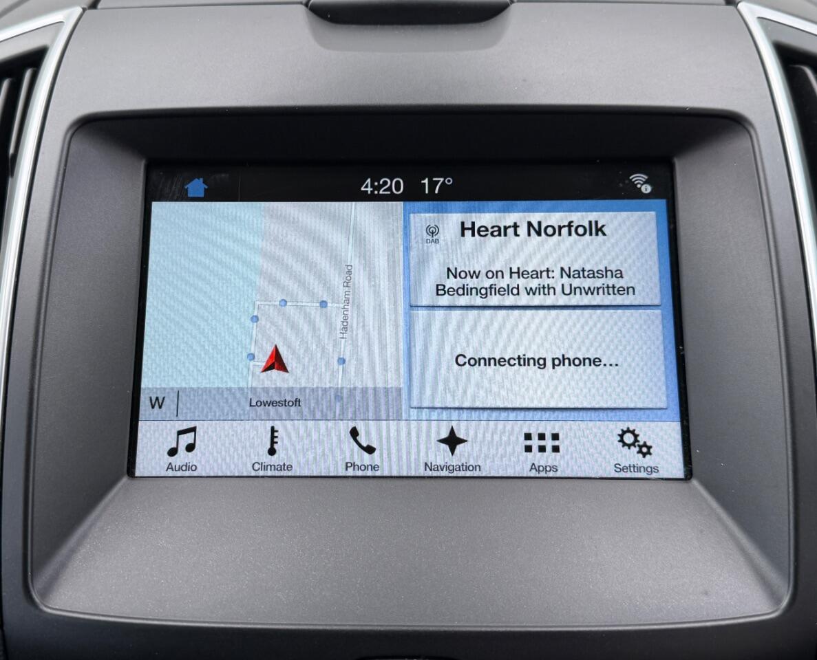 Ford Galaxy view 22