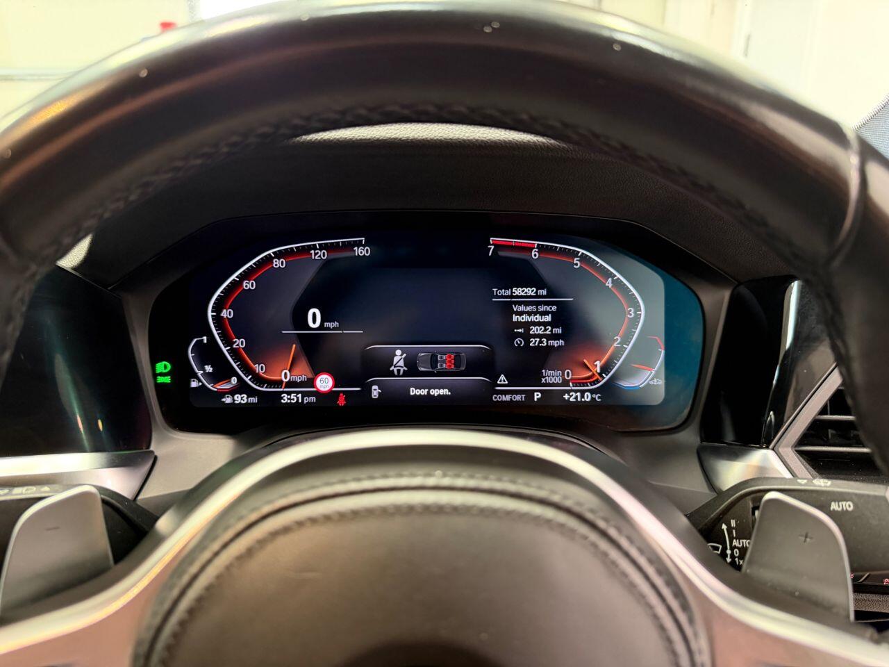 BMW 3 Series view 22