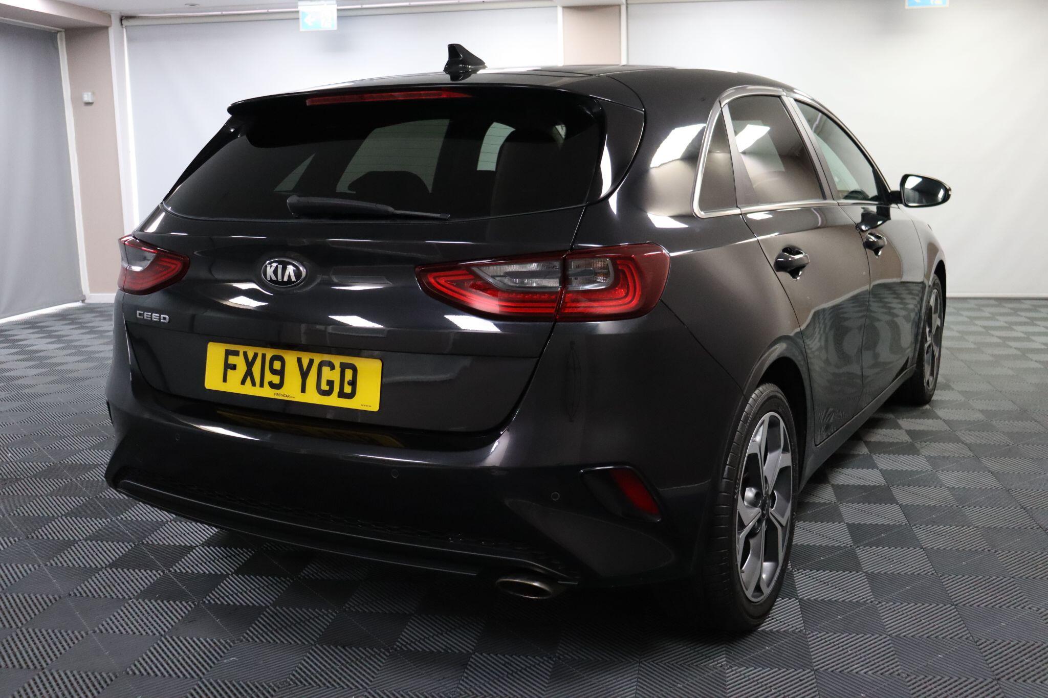 Kia Ceed view 11