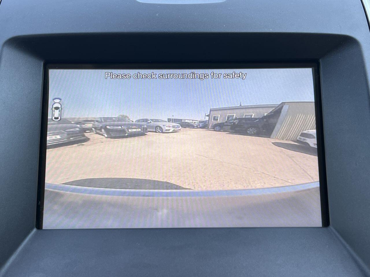 Ford Edge view 64