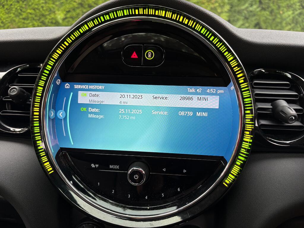 Mini Hatch view 22