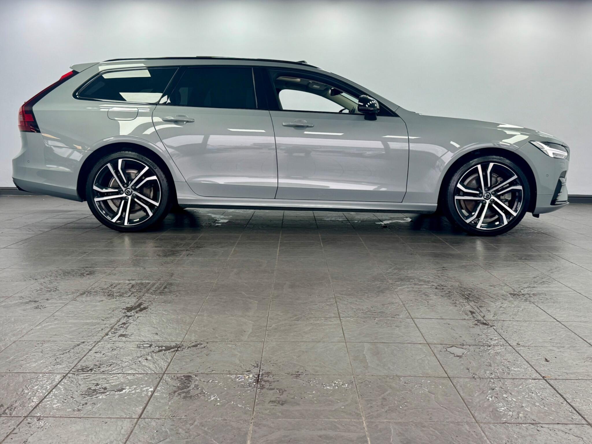 Volvo V90 view 29