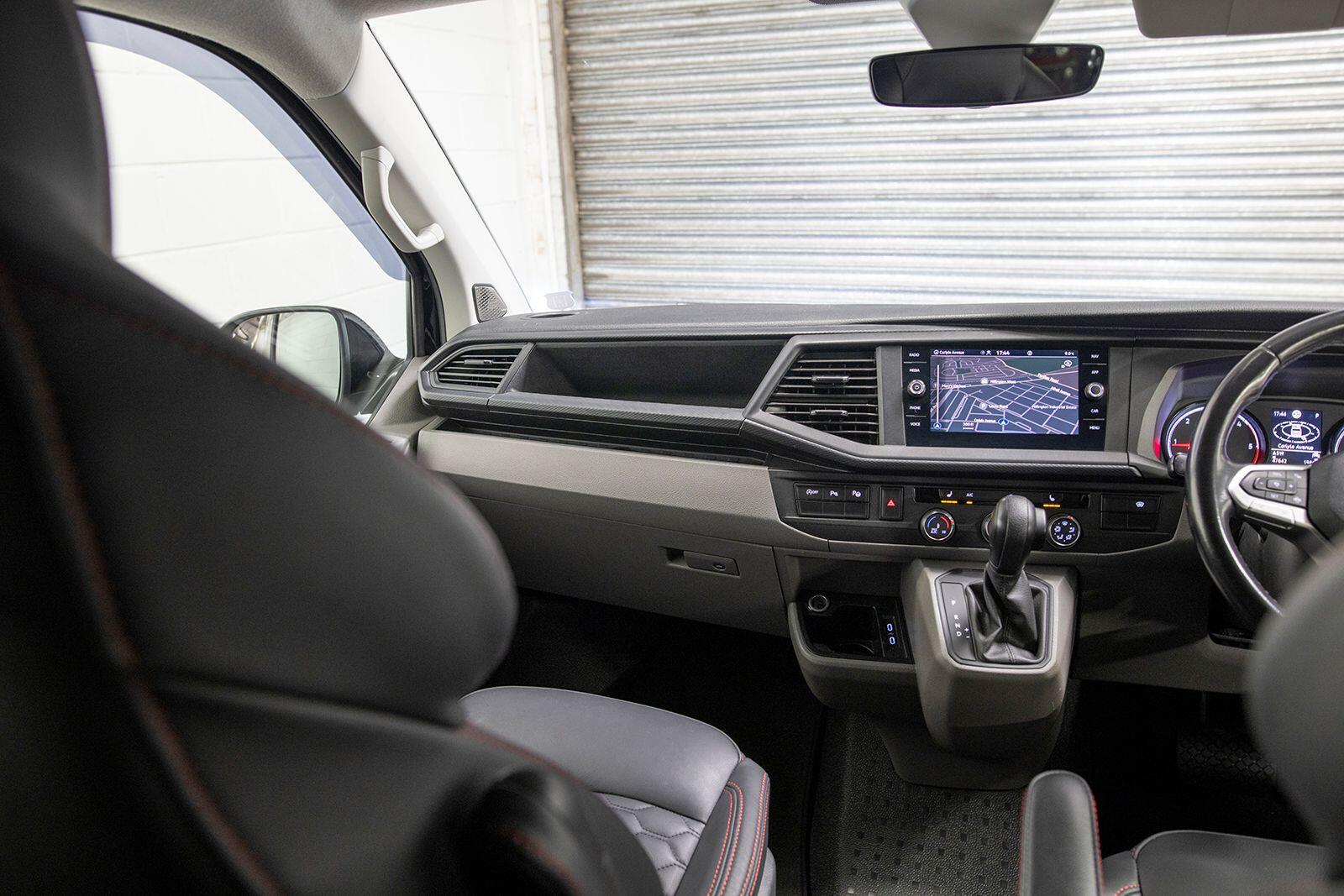 Volkswagen Transporter view 30