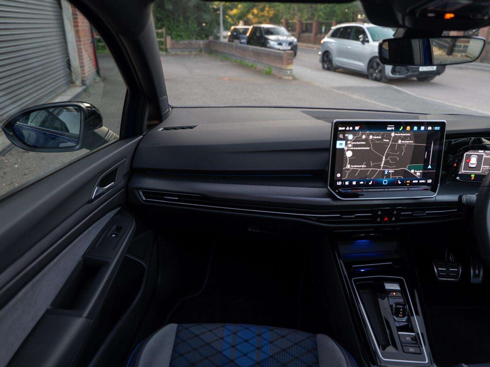 Volkswagen Golf view 60