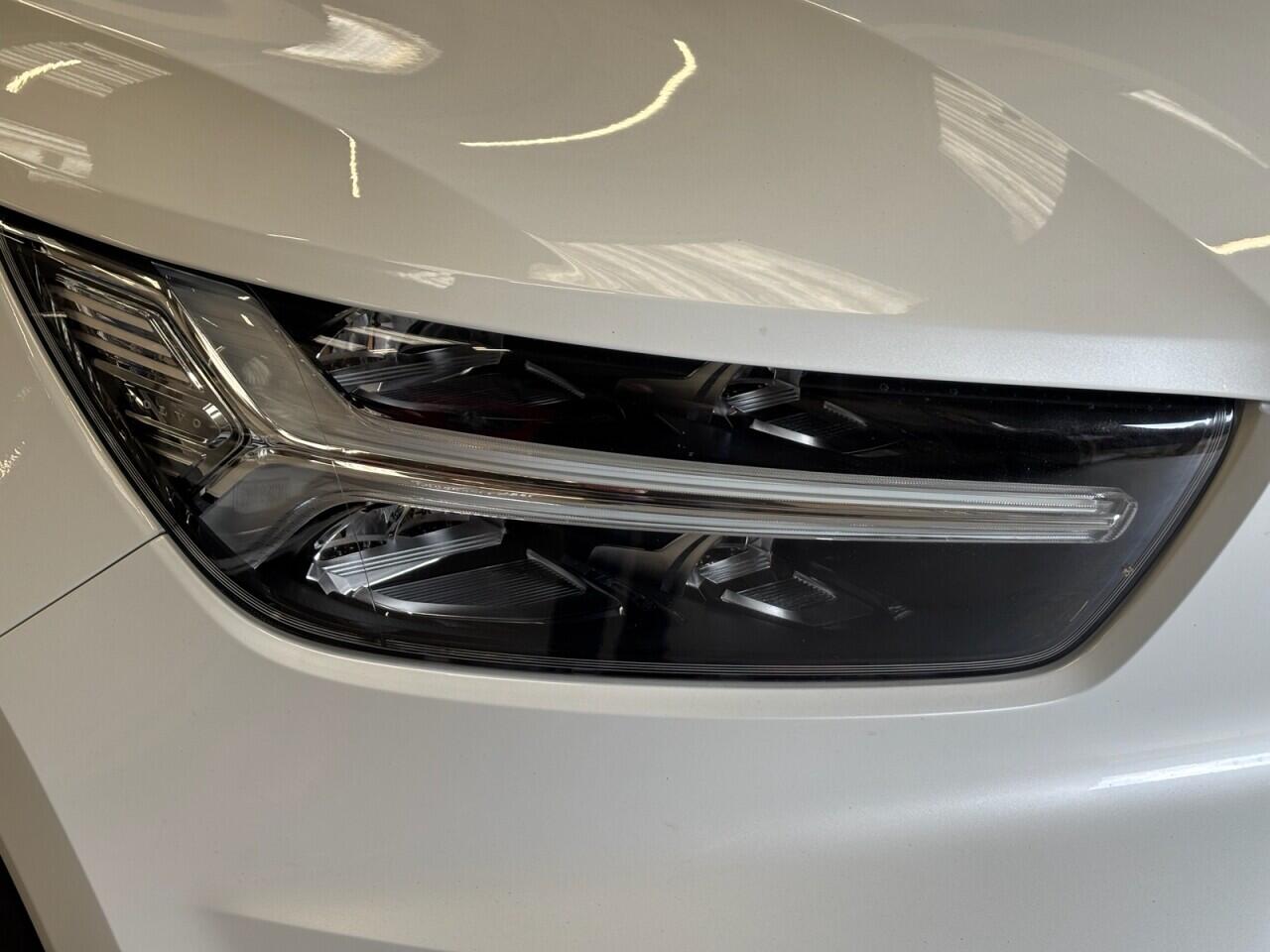 Volvo XC40 view 39