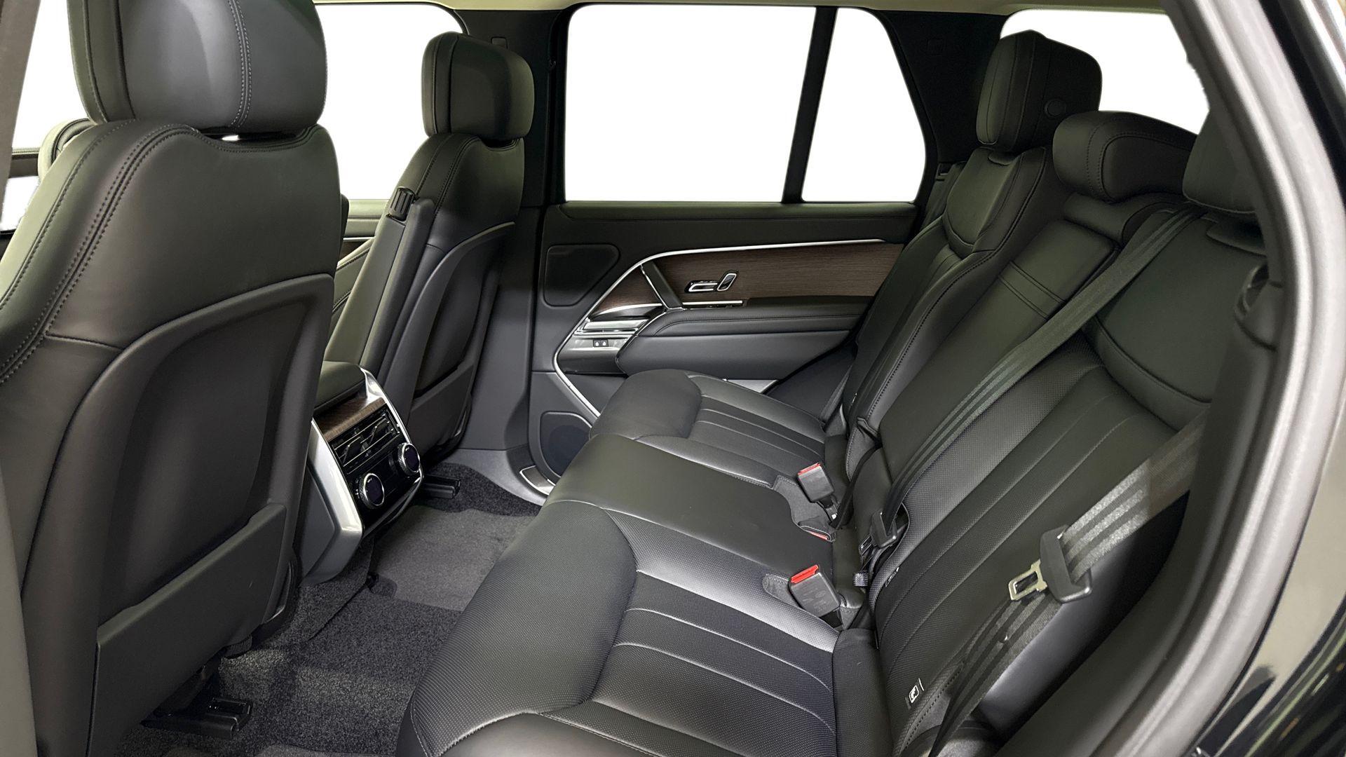 Land Rover Range Rover view 4