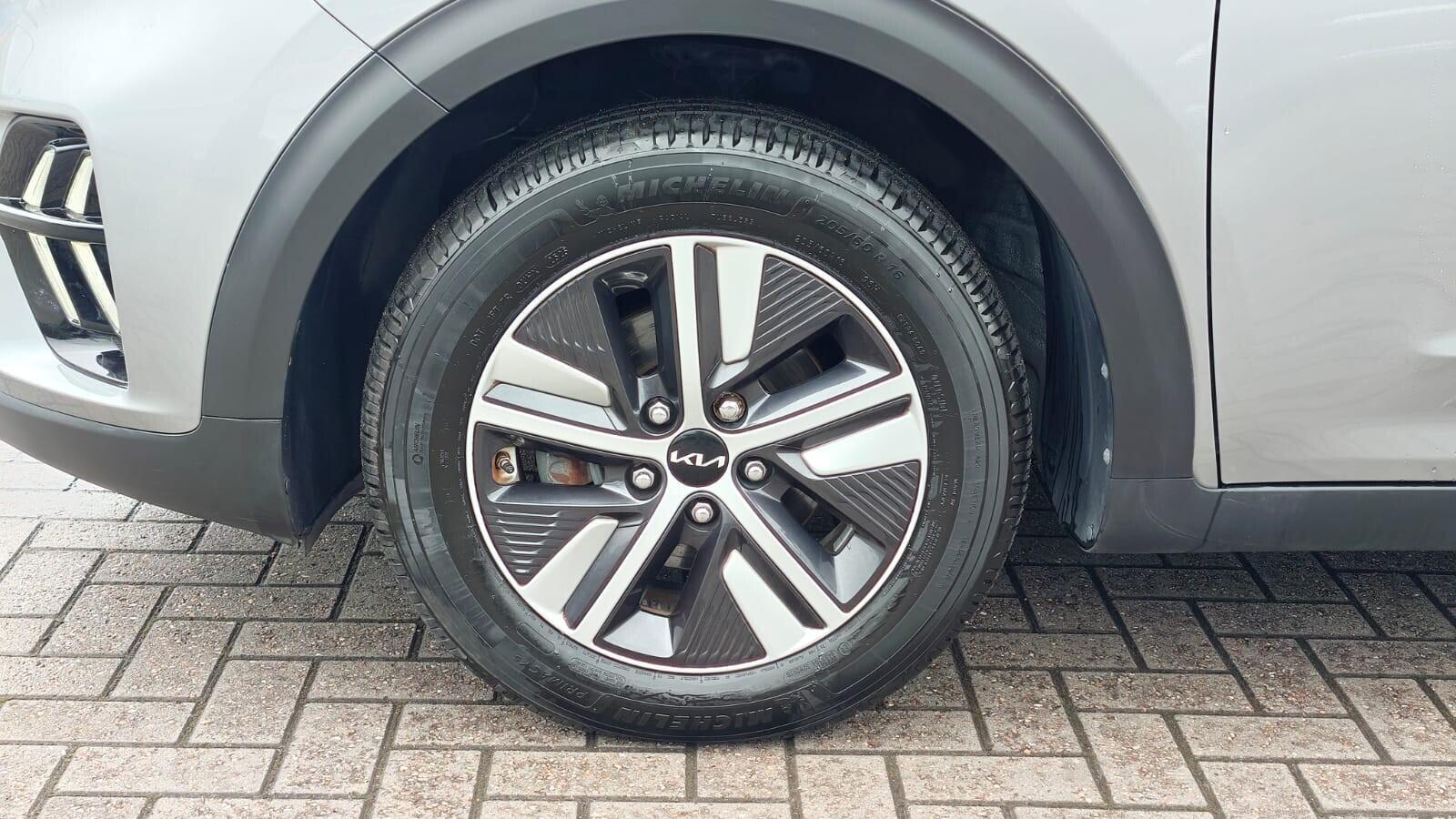 Kia Niro view 11