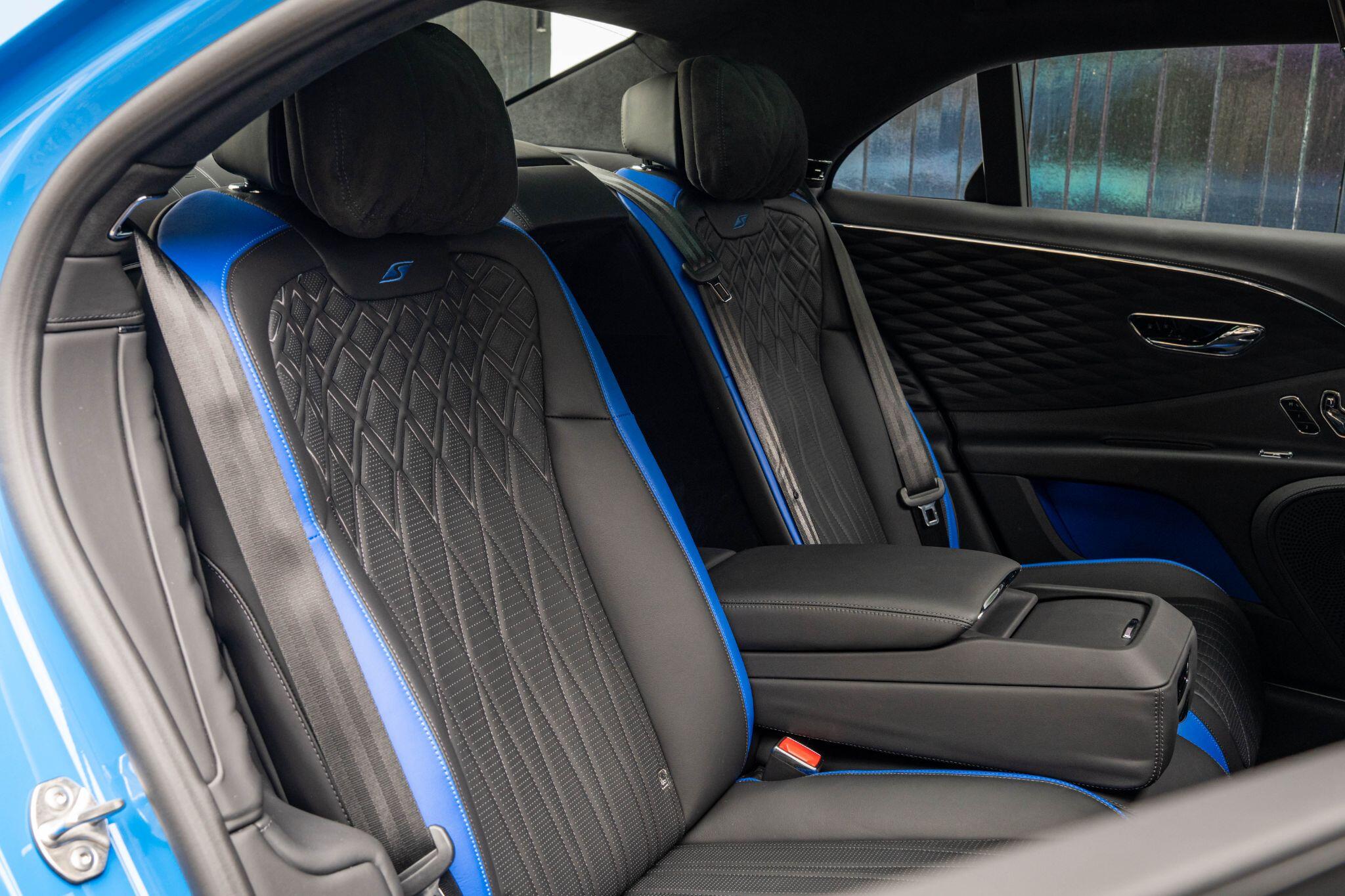 Bentley Flying Spur view 48
