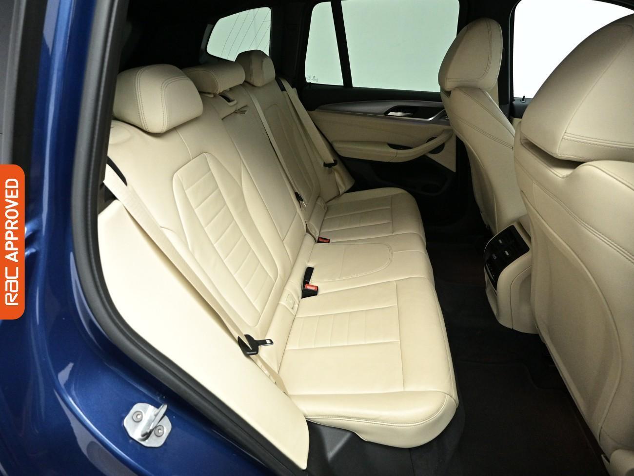 BMW X3 view 13
