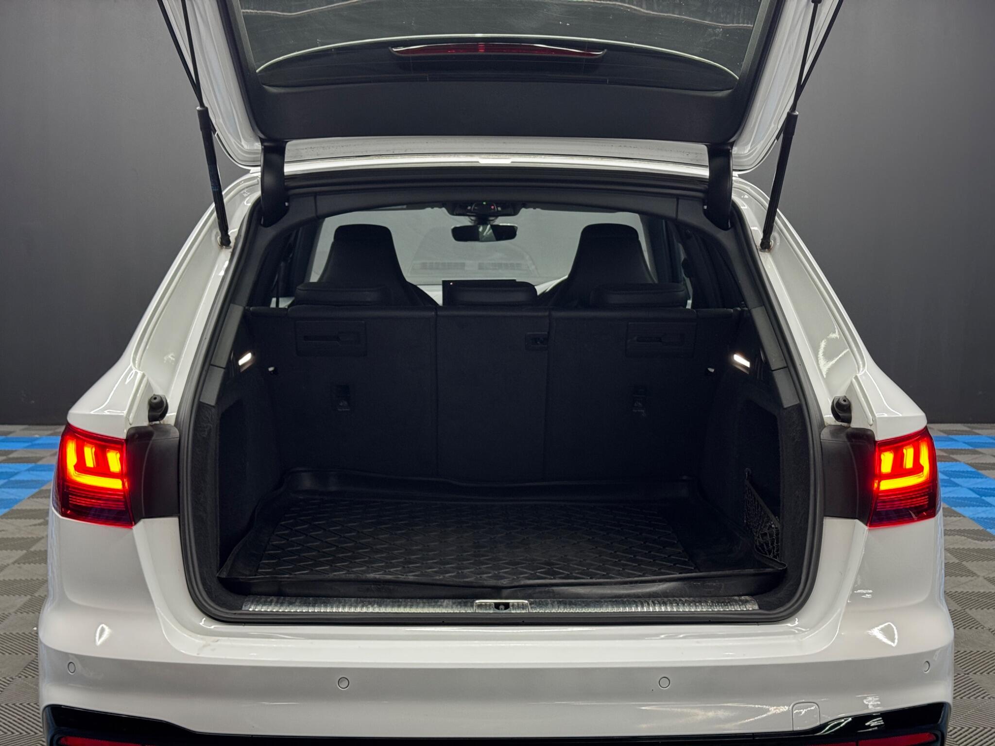 Audi S4 view 43