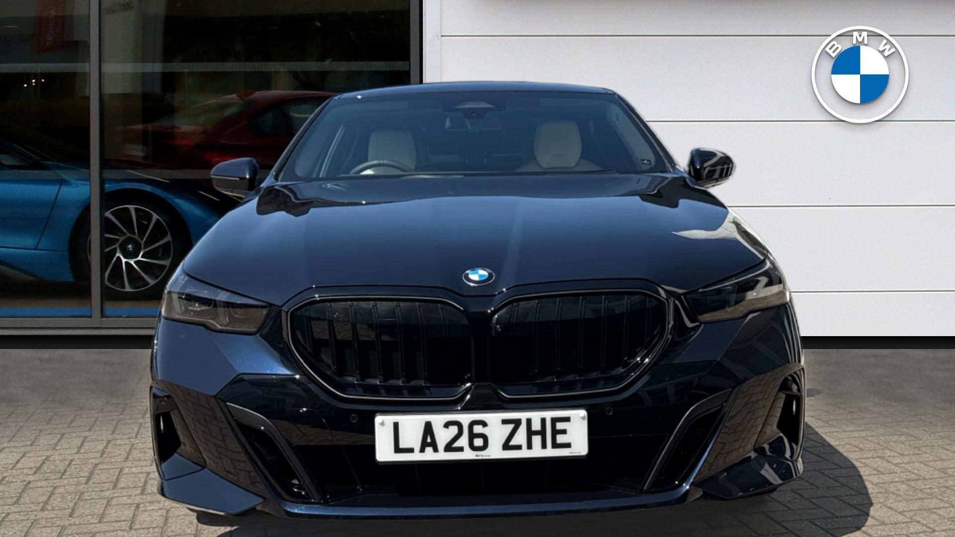 BMW 5 Series view 16