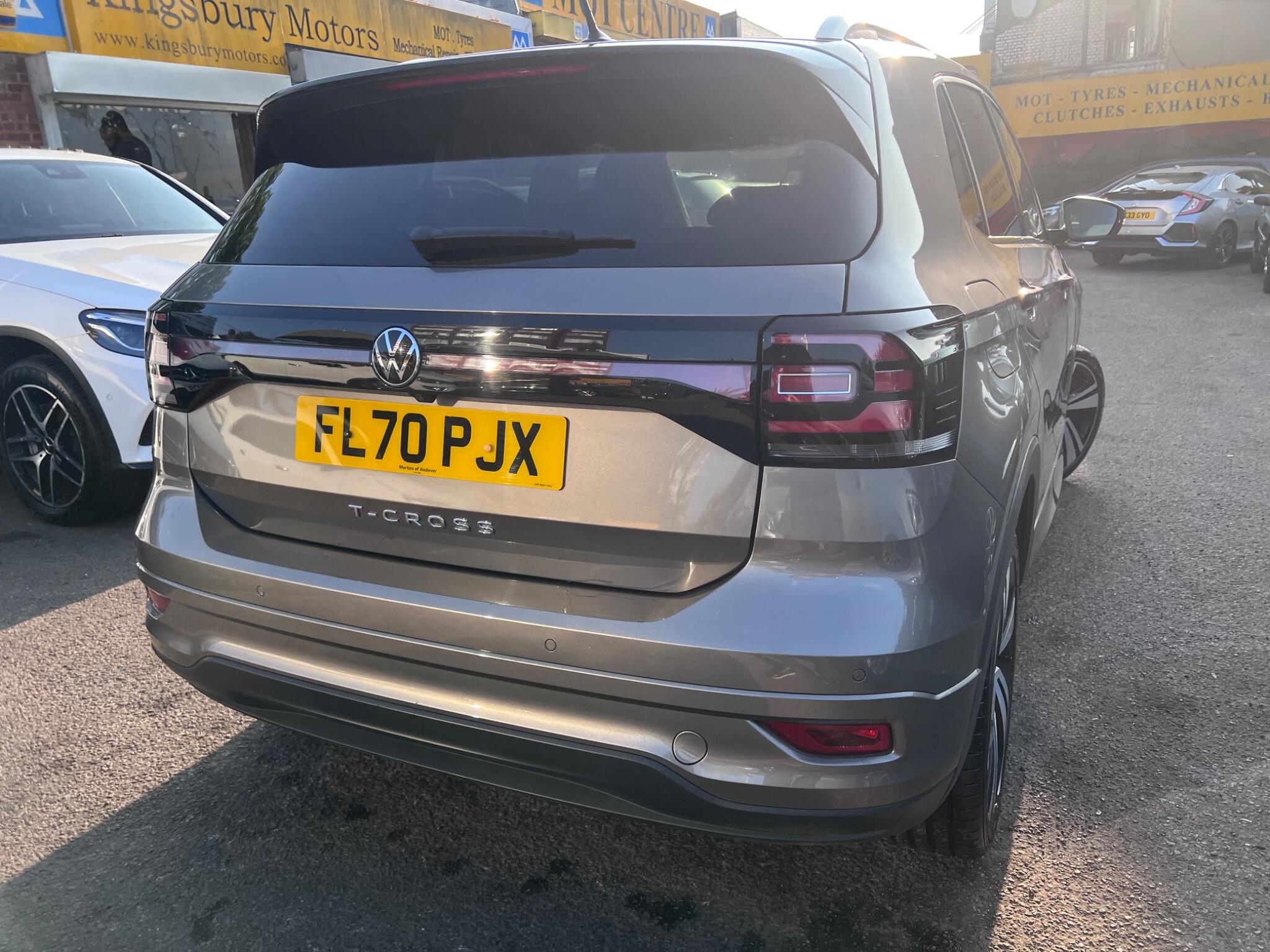 Volkswagen T-Cross view 11