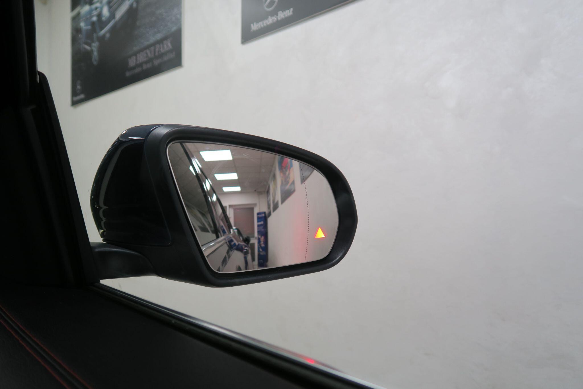 Mercedes-Benz EQB view 19