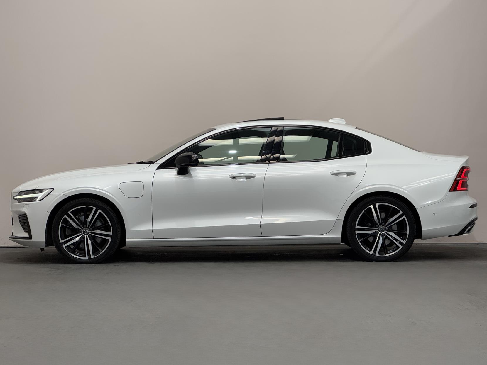 Volvo S60 view 9