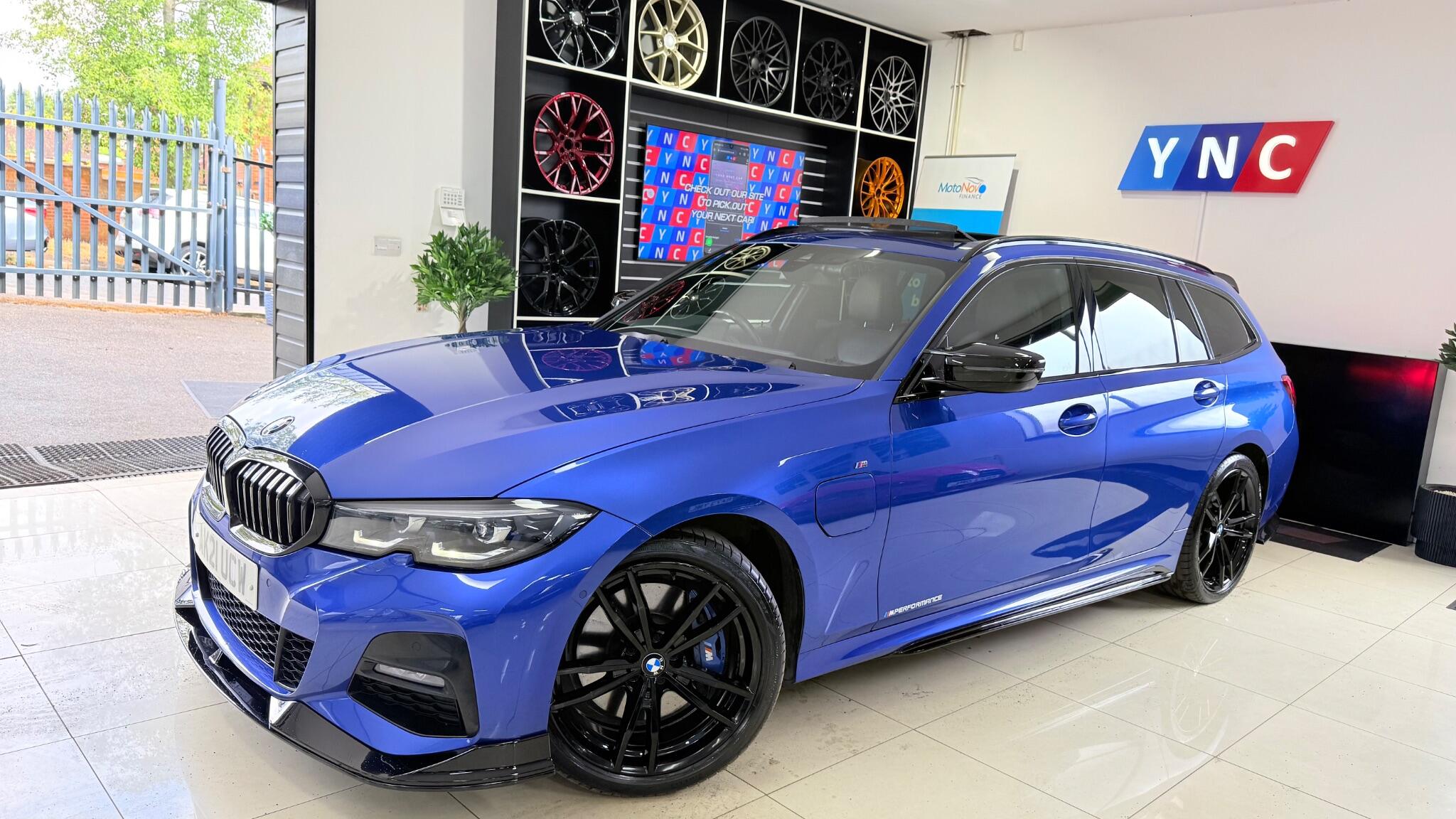 BMW 3 Series view 31