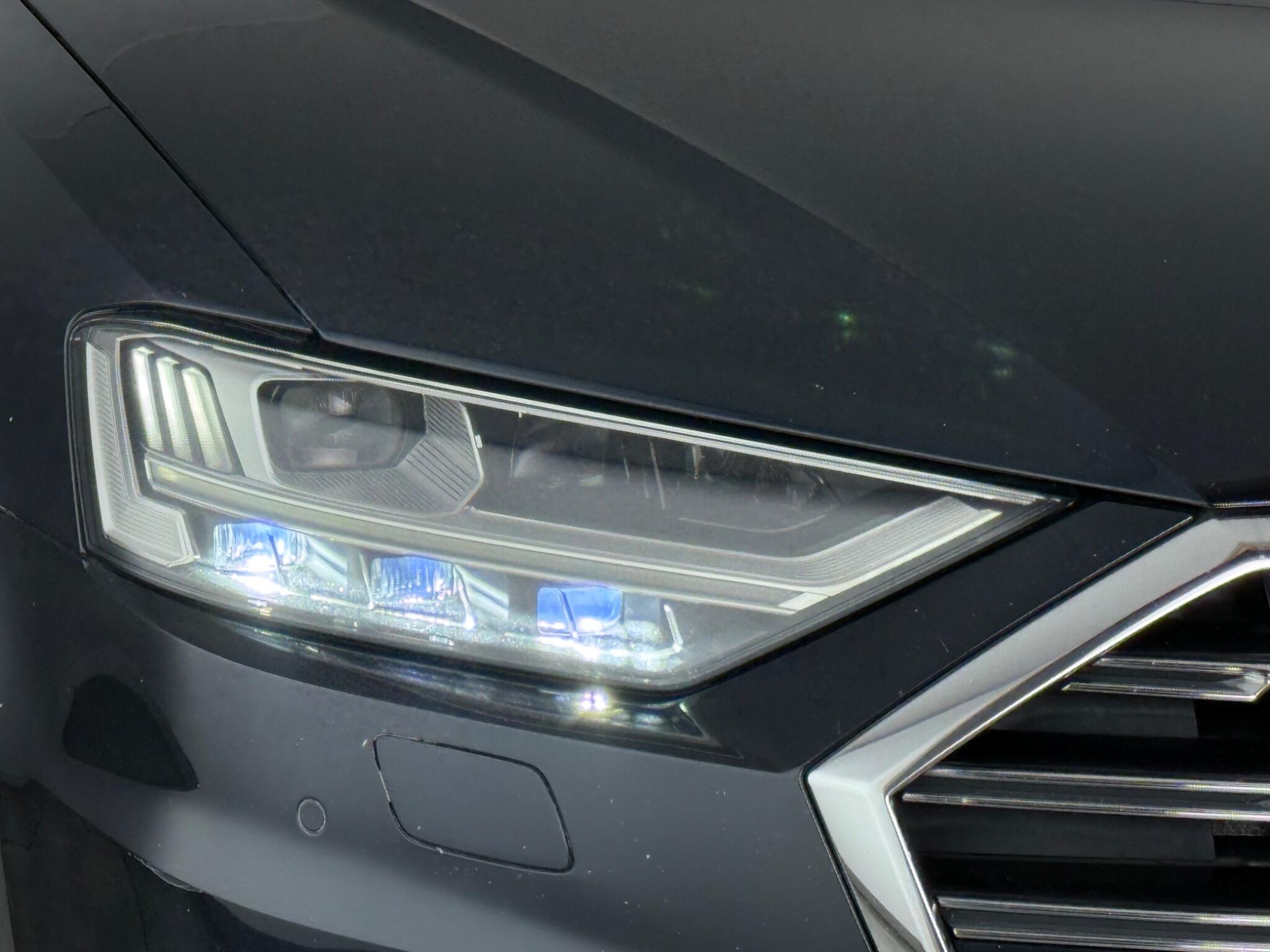 Audi A8 view 13