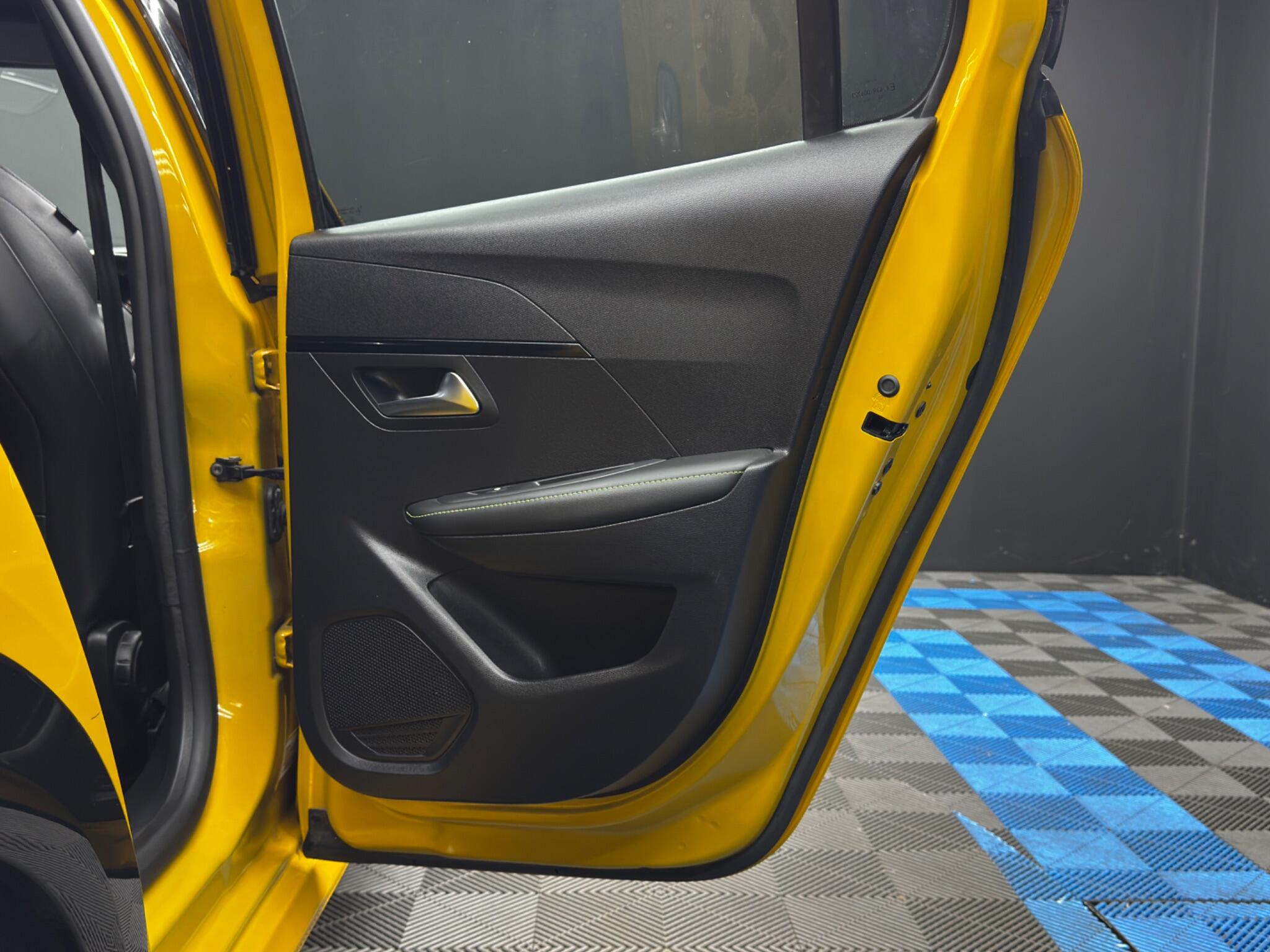 Peugeot 208 view 41