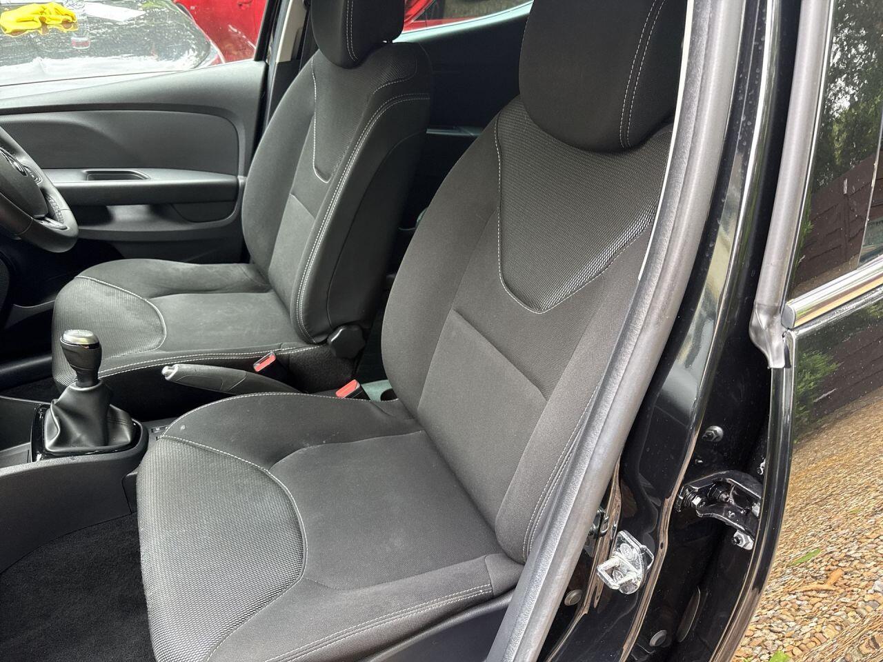 Renault Clio view 26