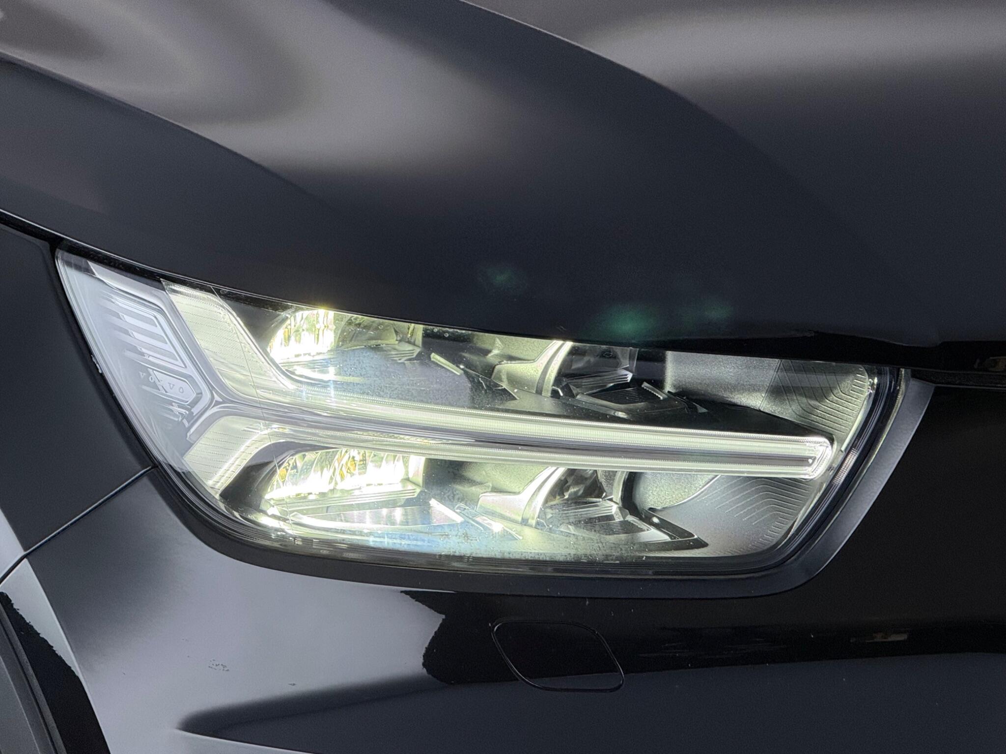 Volvo XC40 view 4