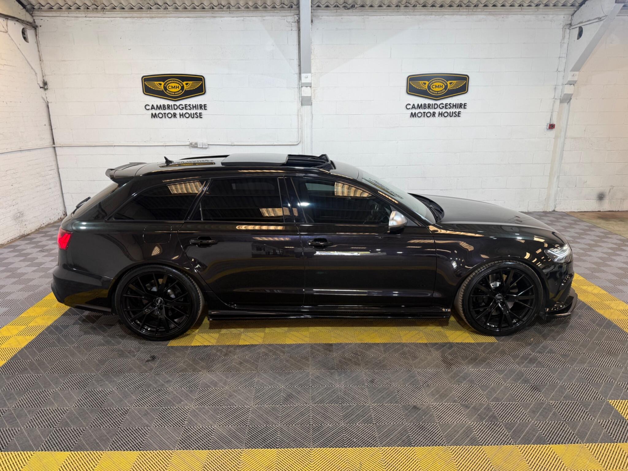 Audi RS6 view 13