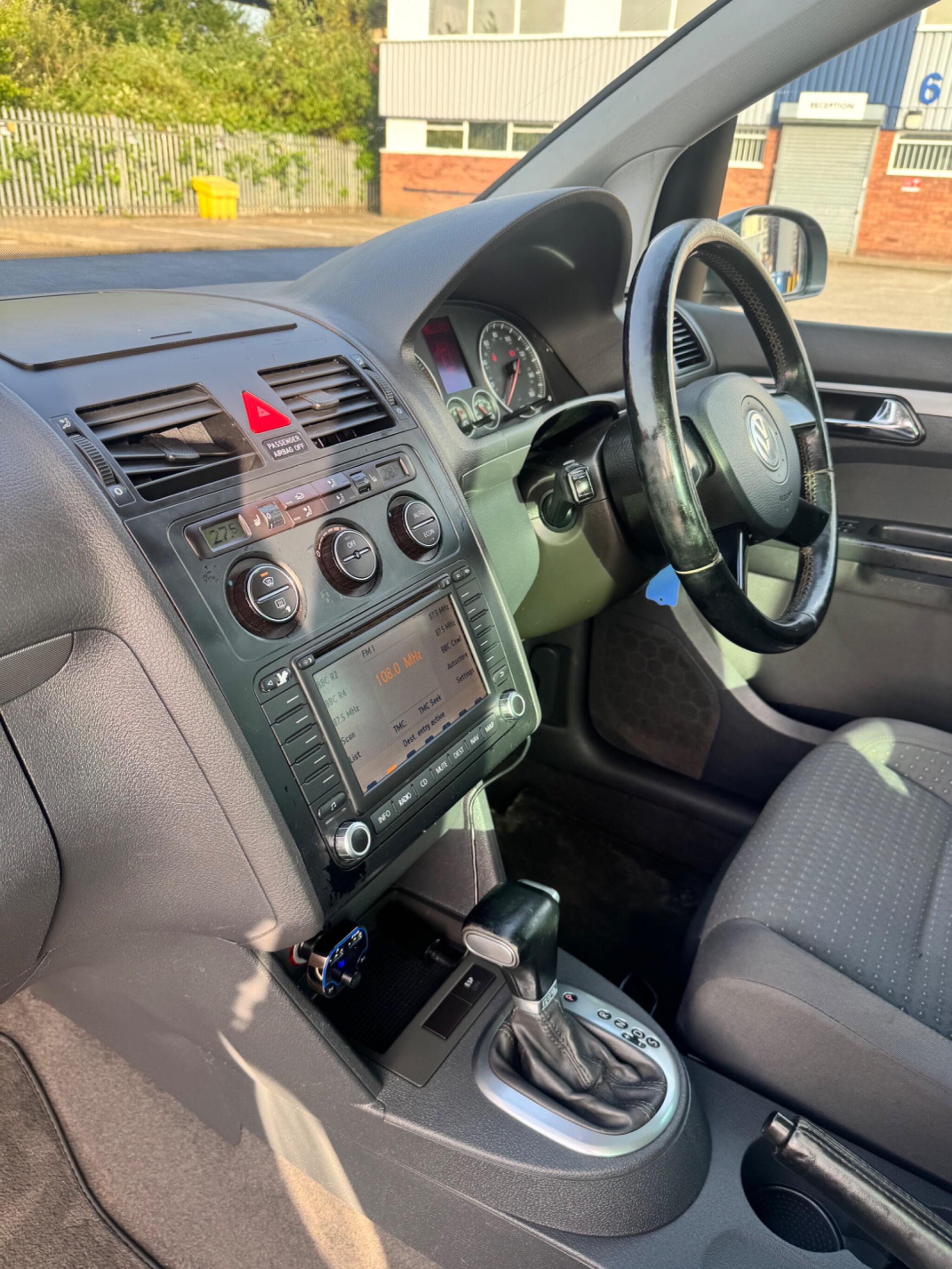 Volkswagen Touran view 18