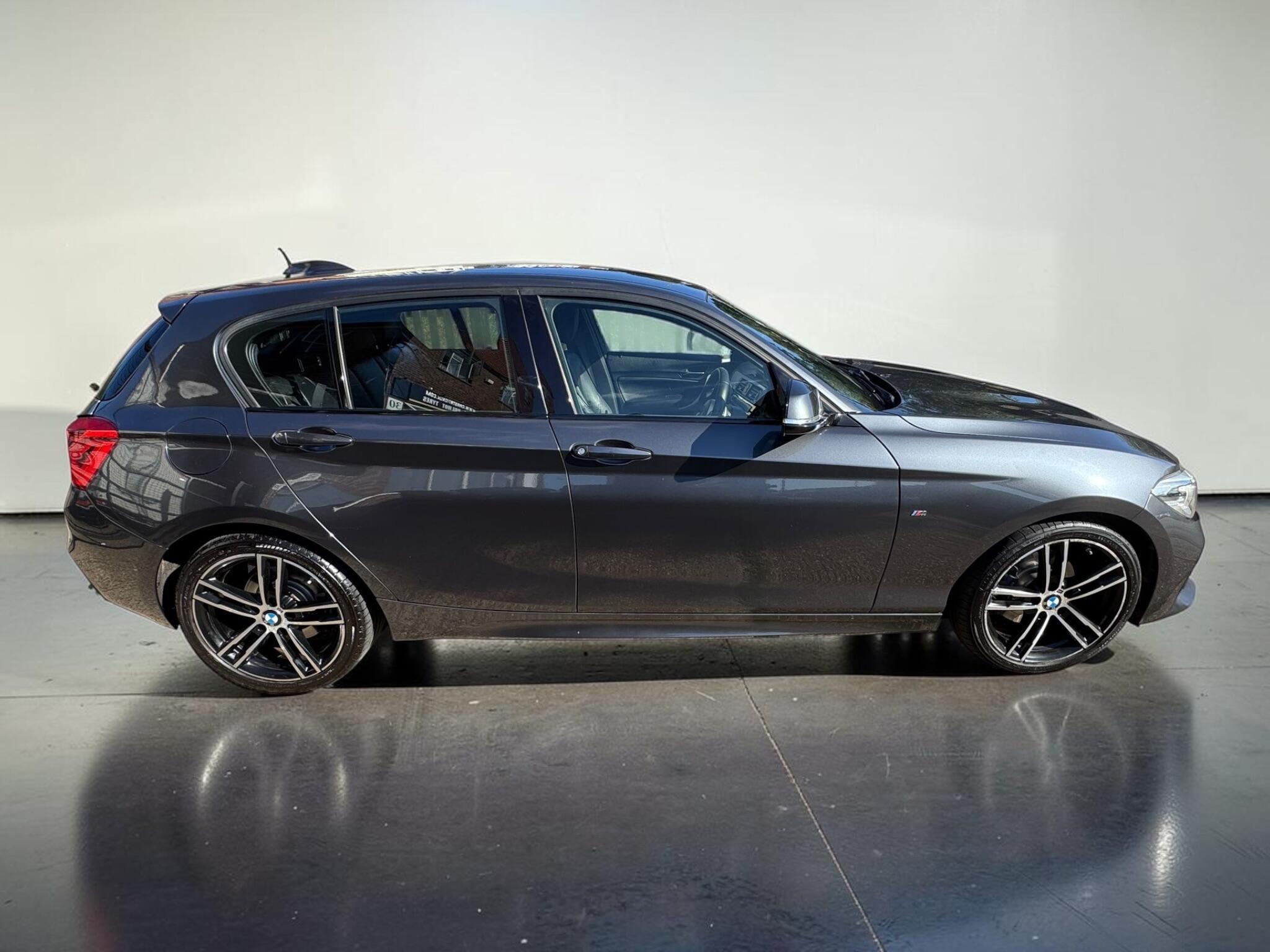BMW 1 Series view 16