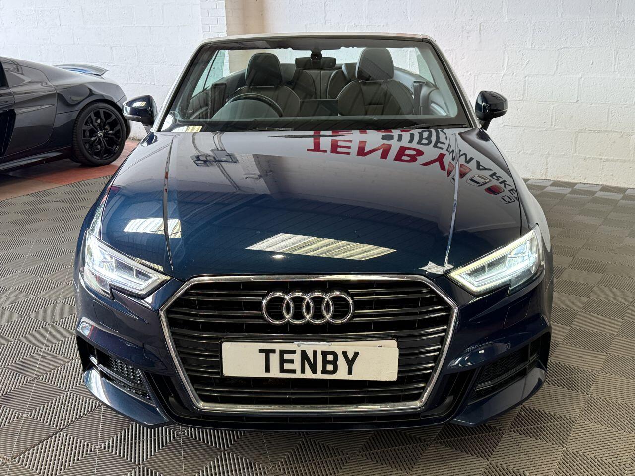 Audi A3 Cabriolet view 3