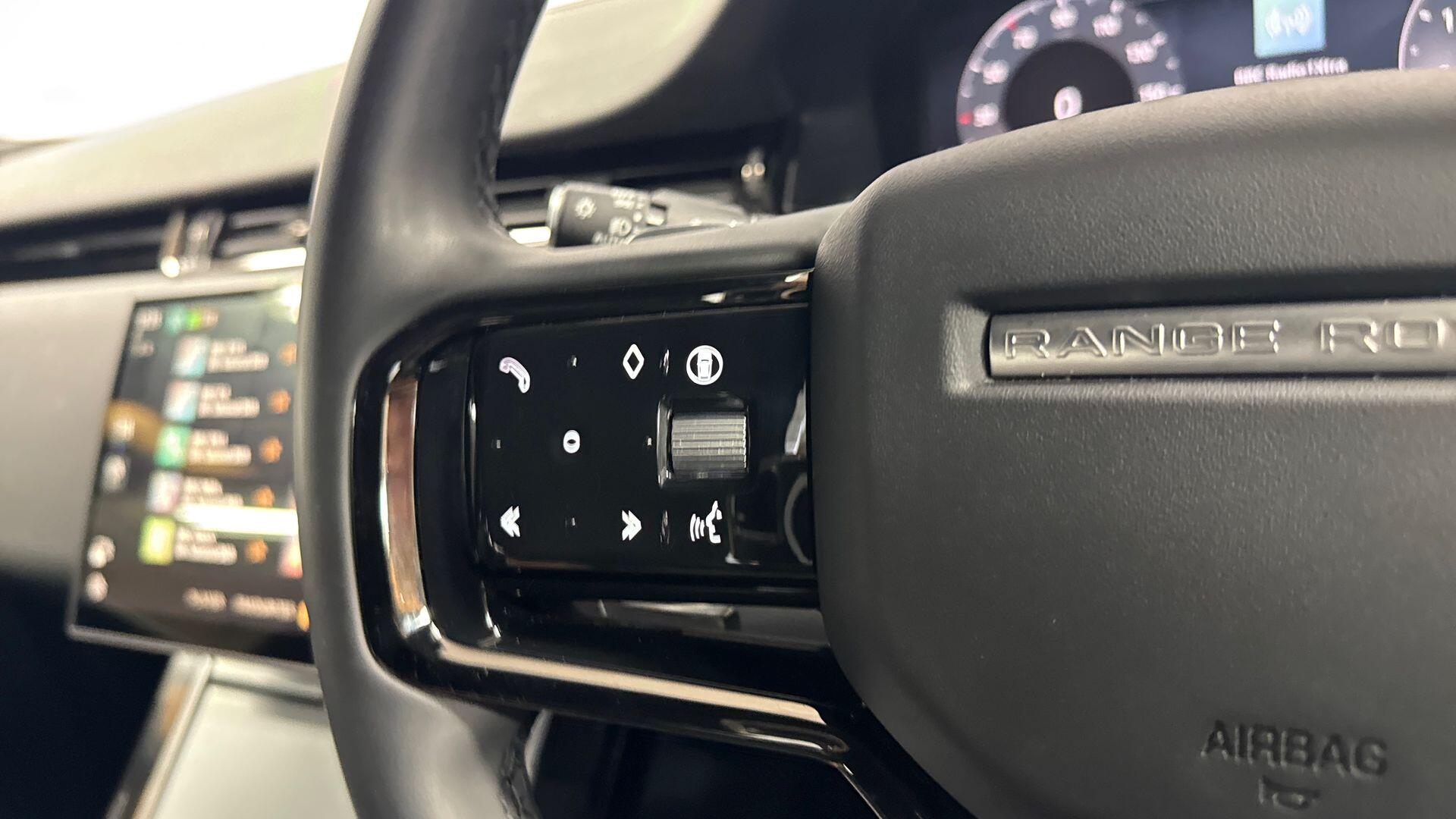 Land Rover Range Rover Evoque view 25