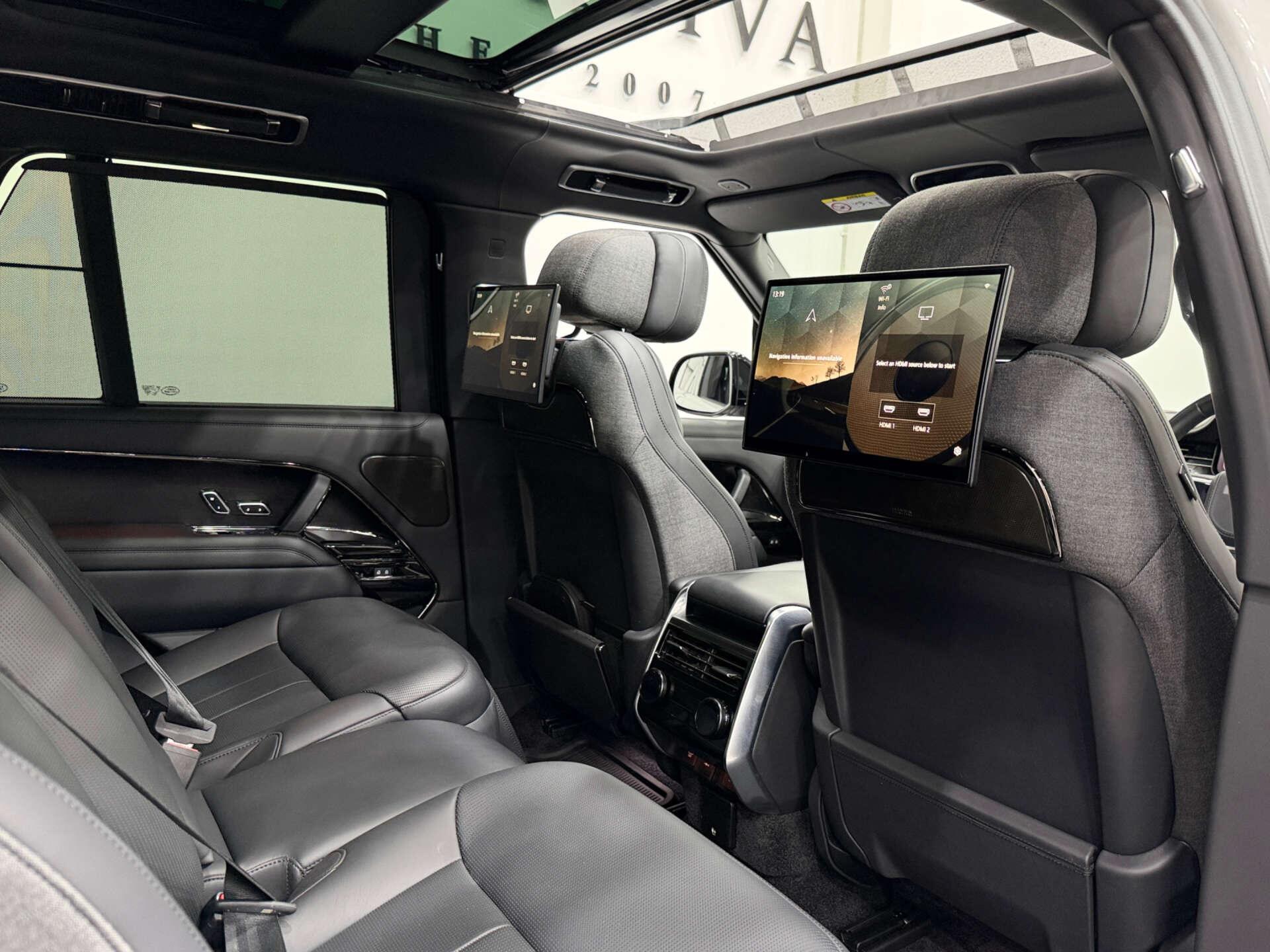 Land Rover Range Rover view 18
