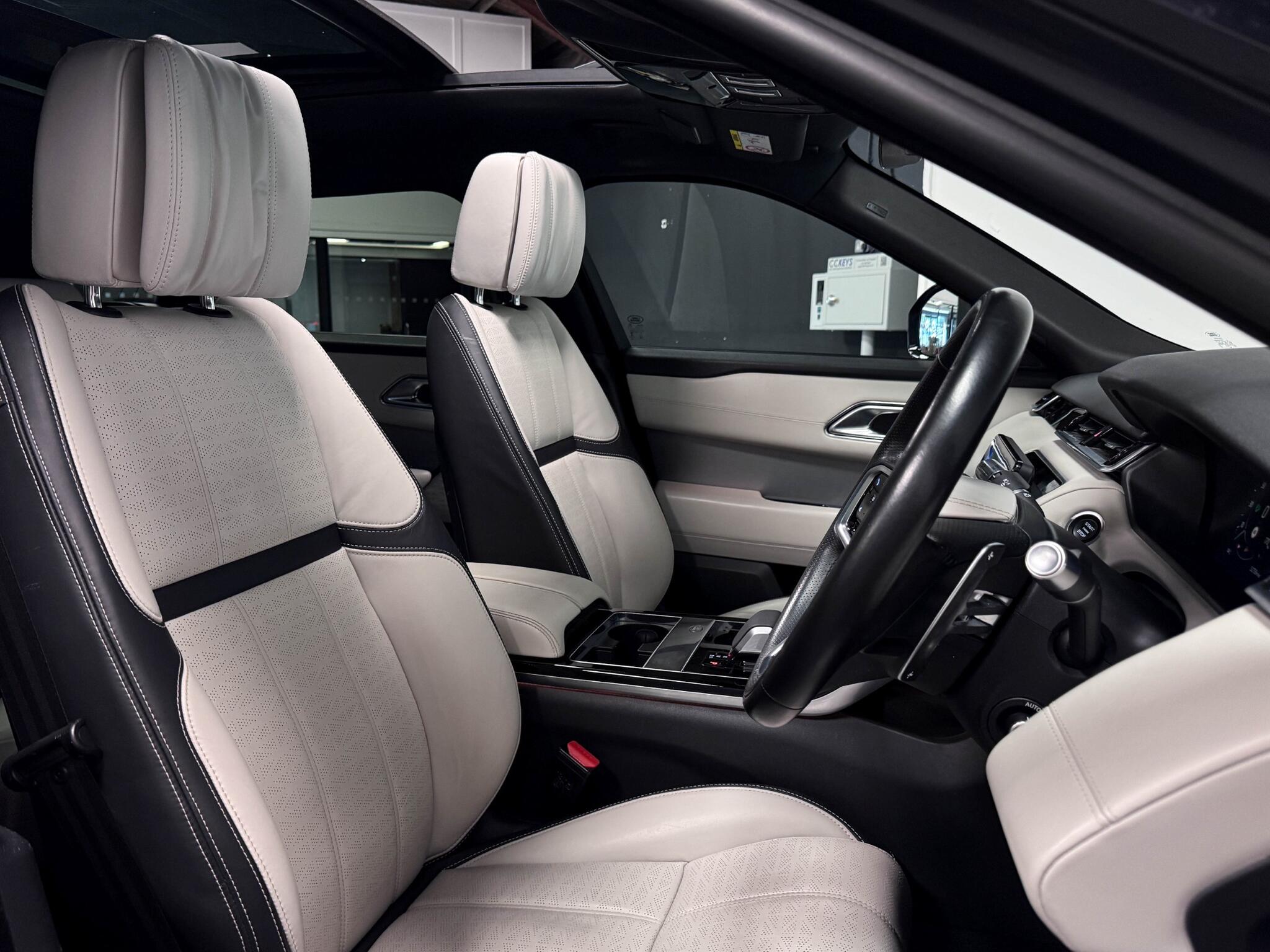 Land Rover Range Rover Velar view 22