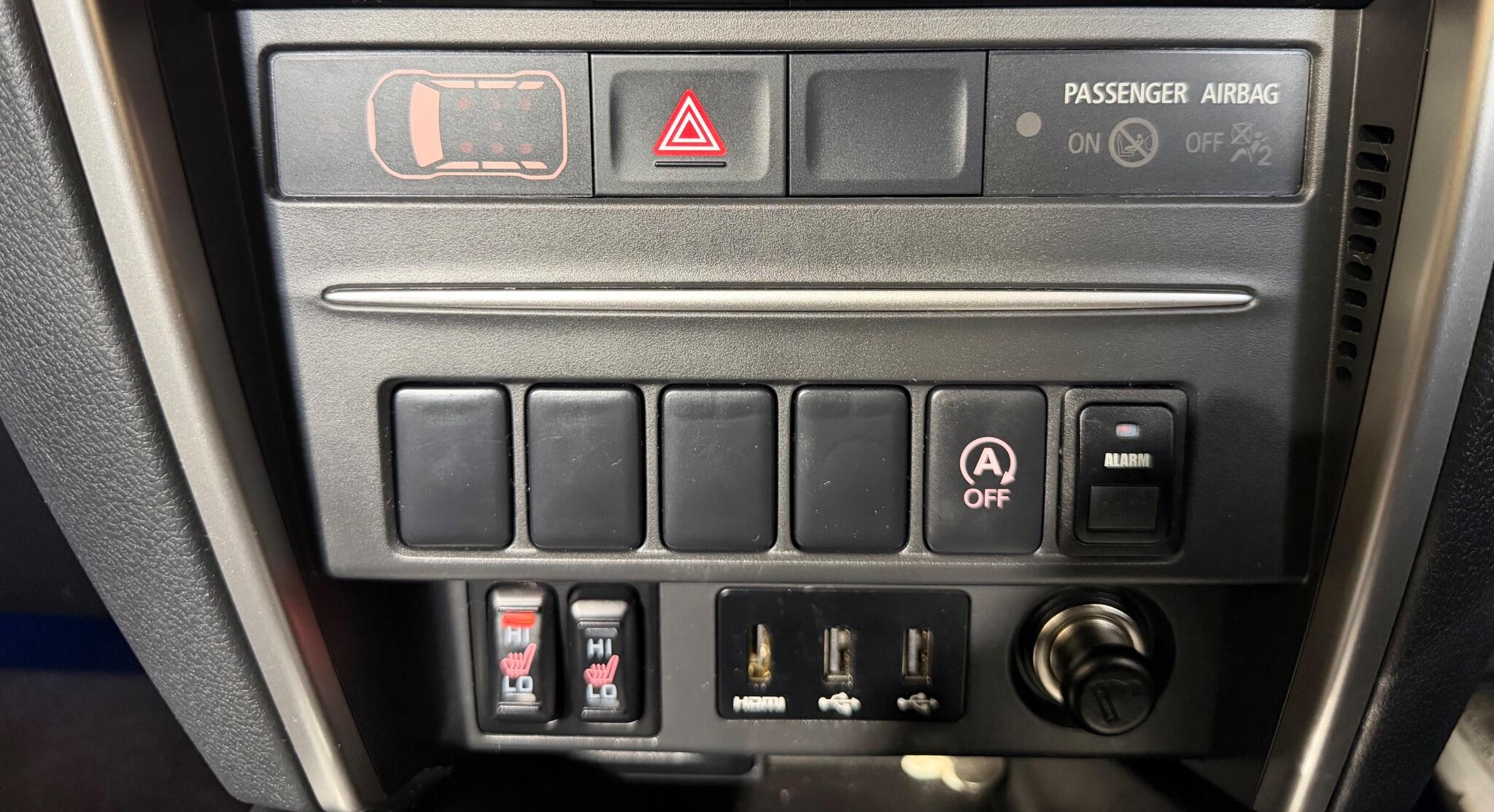 Mitsubishi L200 view 13