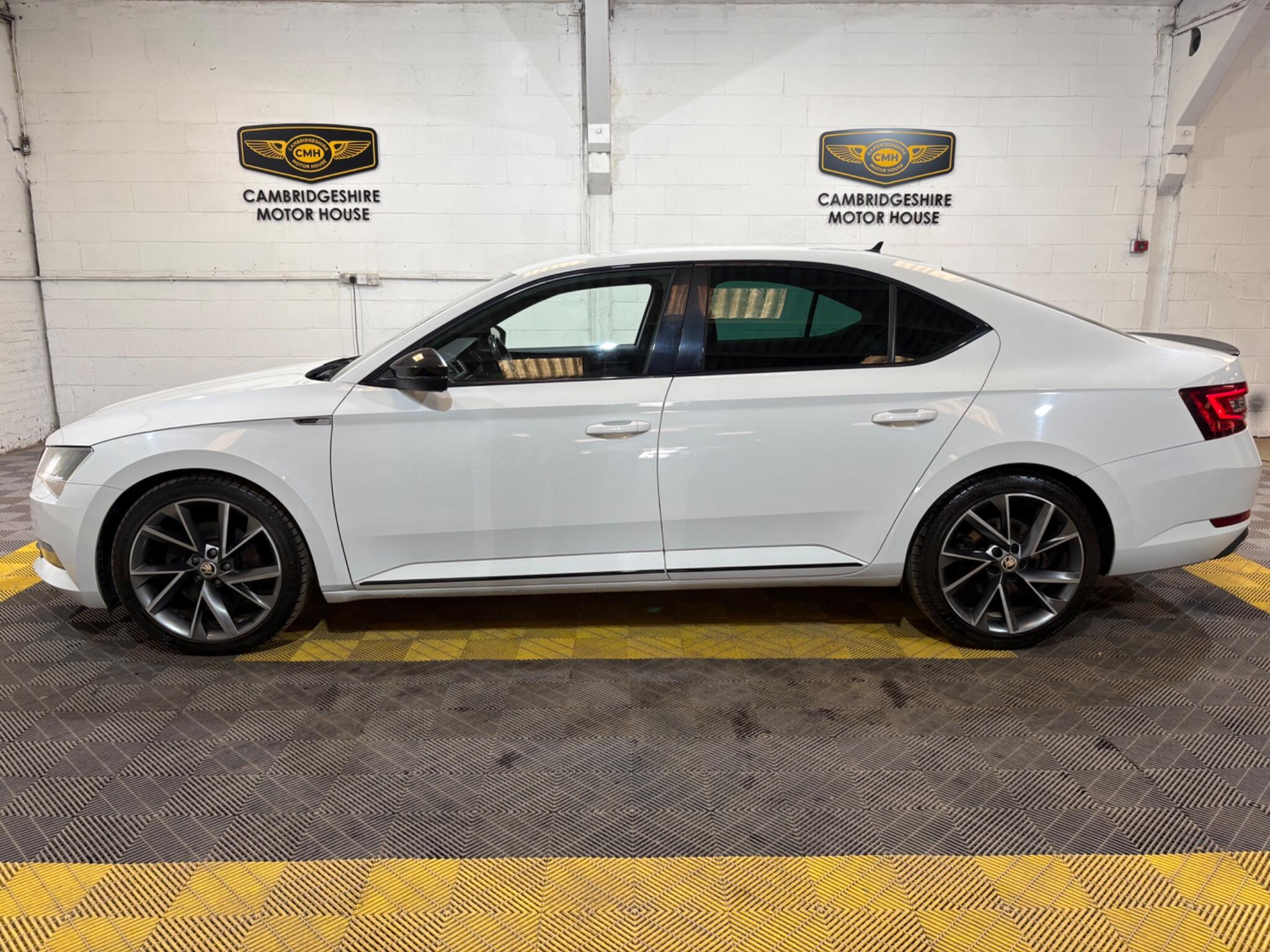 Skoda Superb view 10