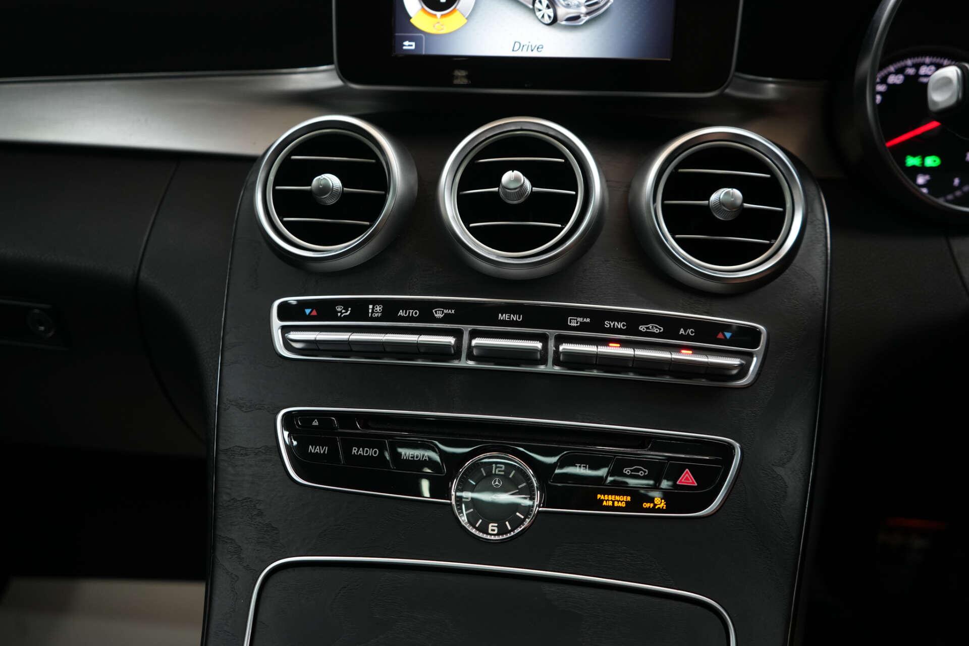 Mercedes-Benz C-Class view 31