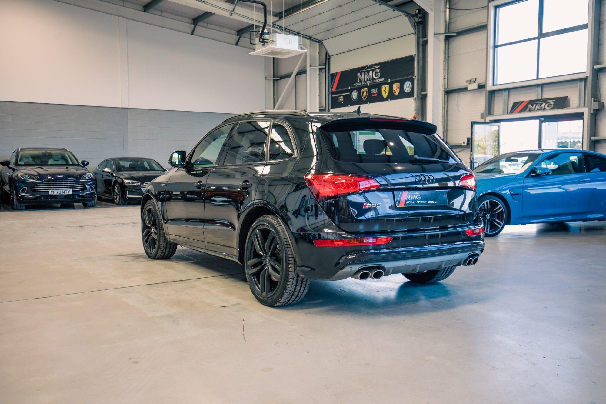 Audi SQ5 view 28