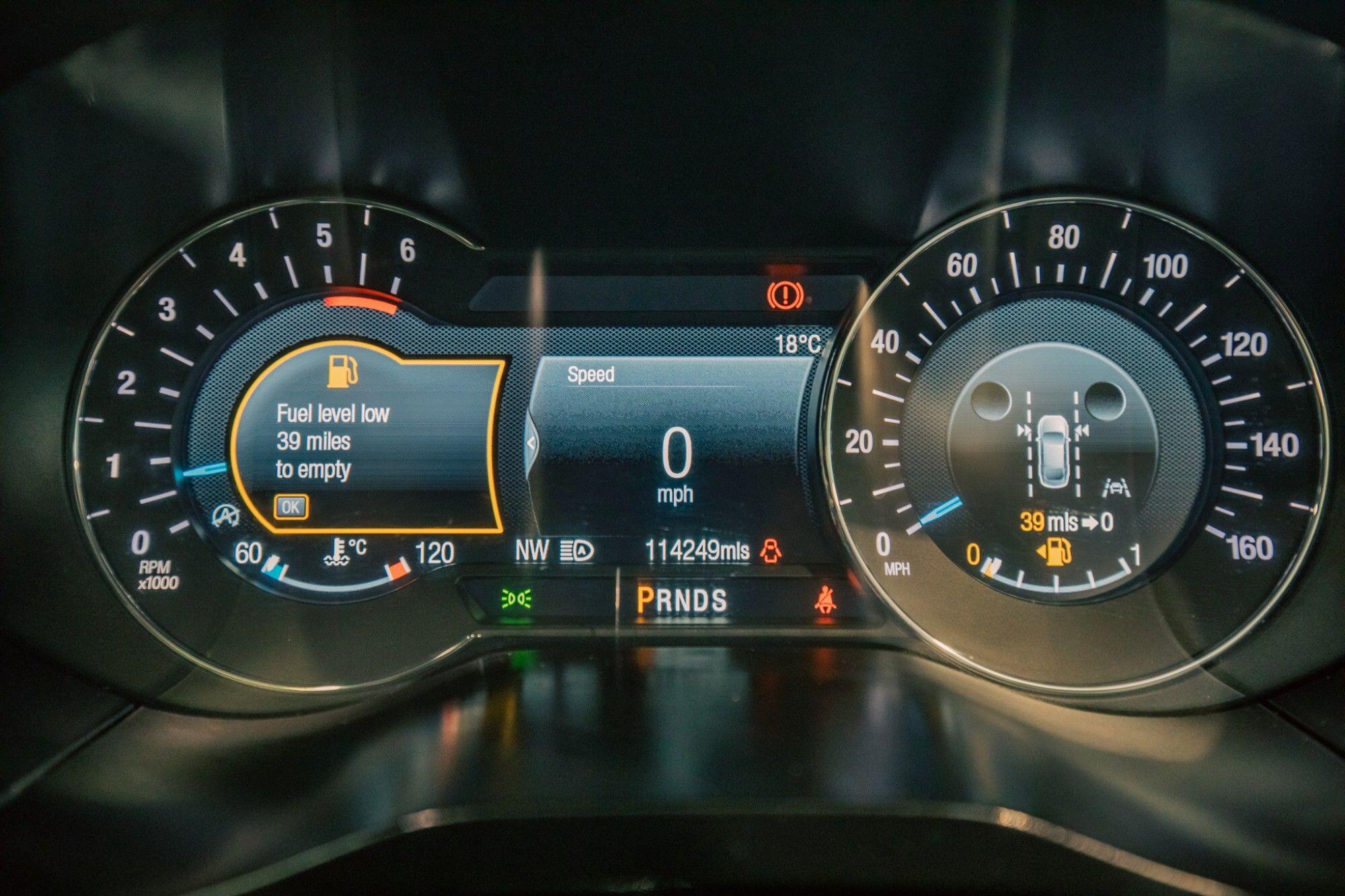 Ford Galaxy view 15
