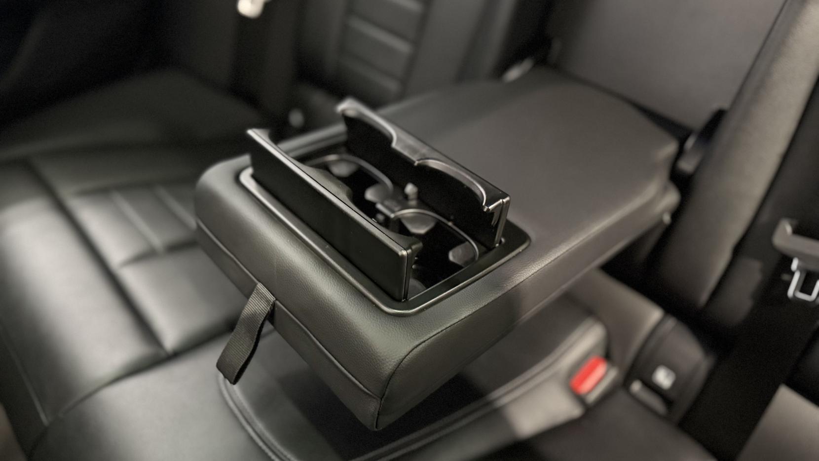 BMW 3 Series view 11