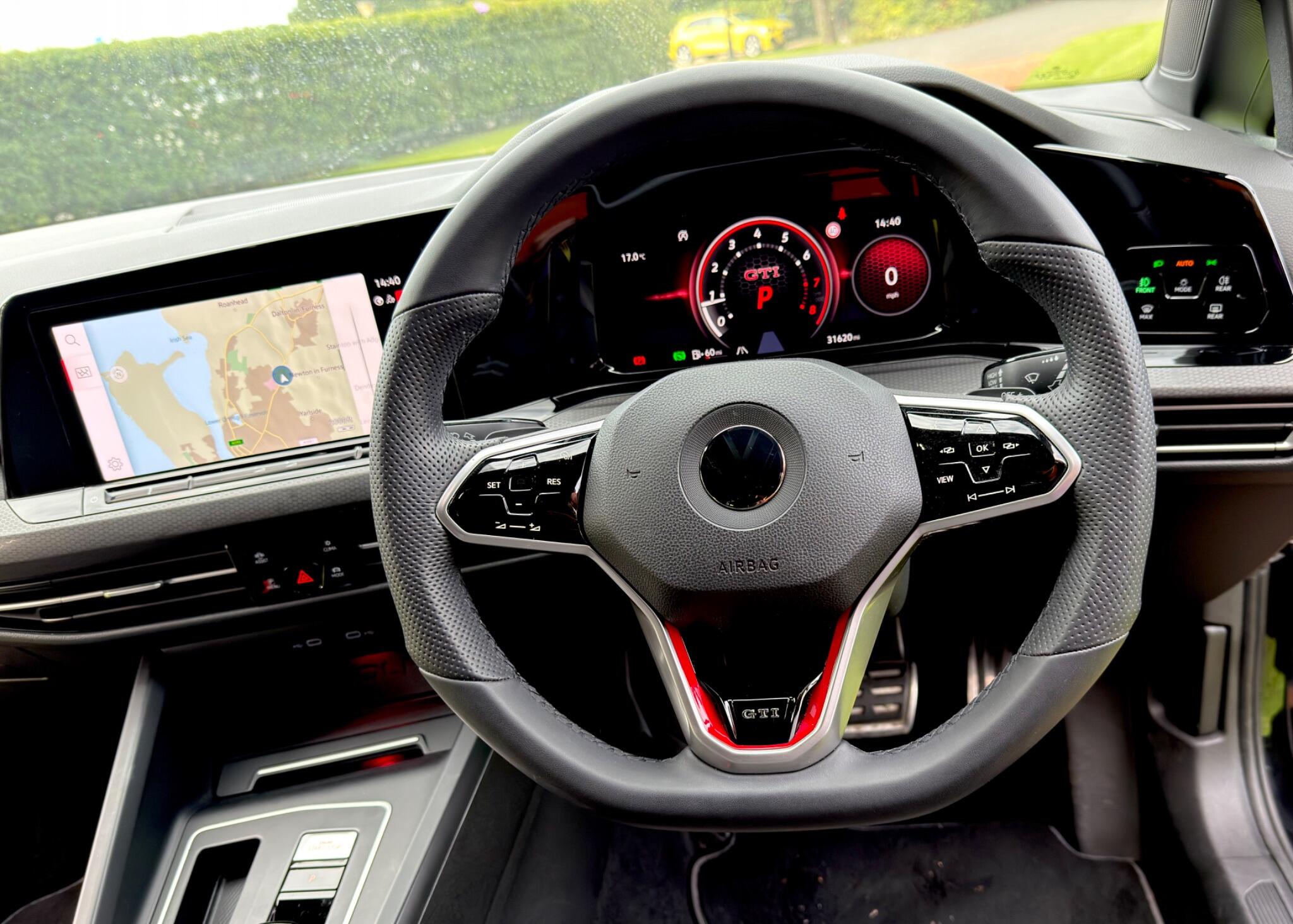 Volkswagen Golf view 3