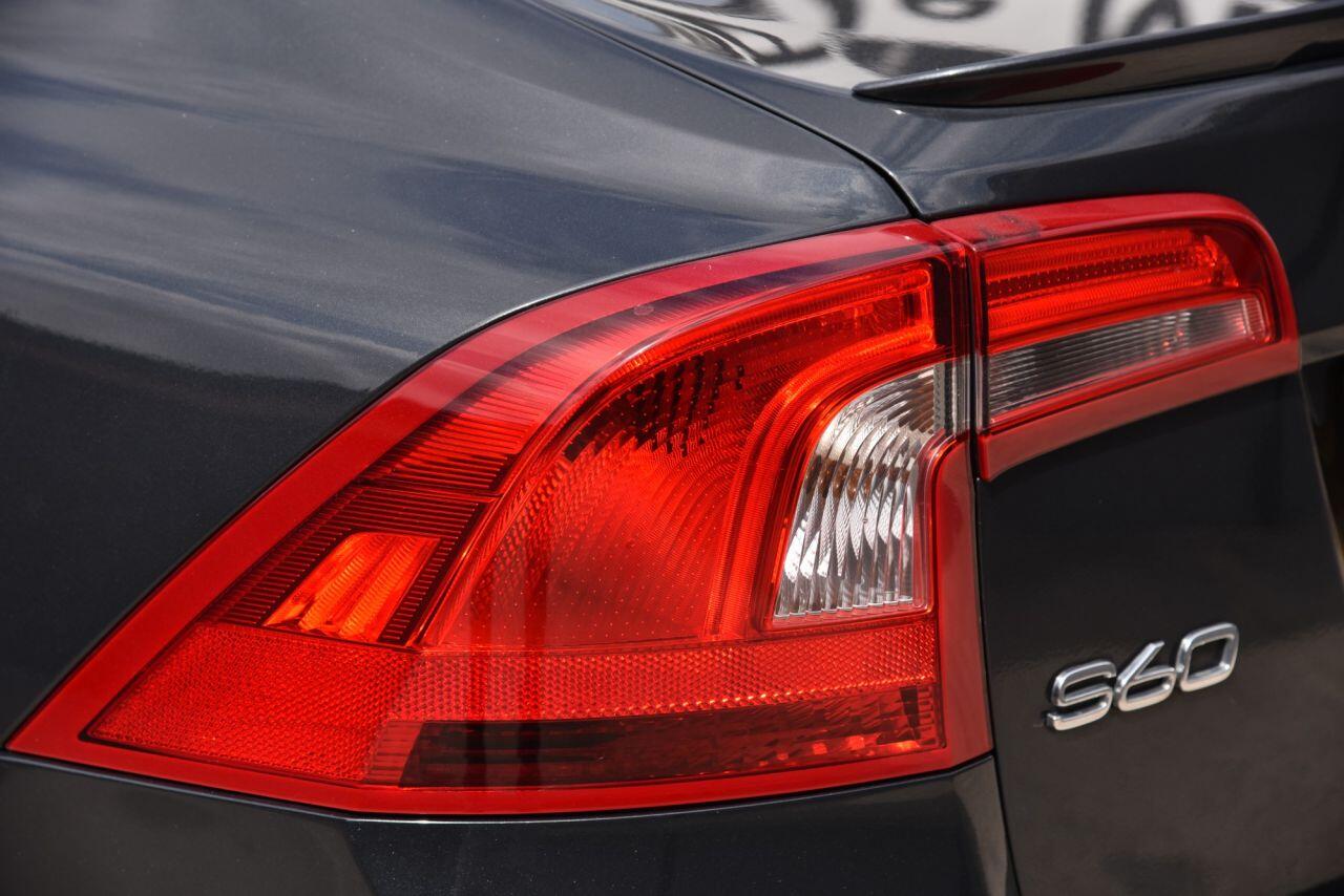 Volvo S60 view 15