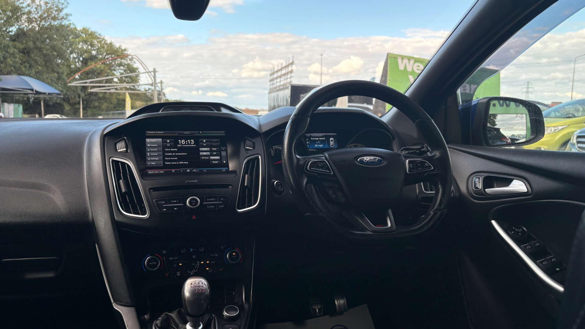 Ford Focus view 38