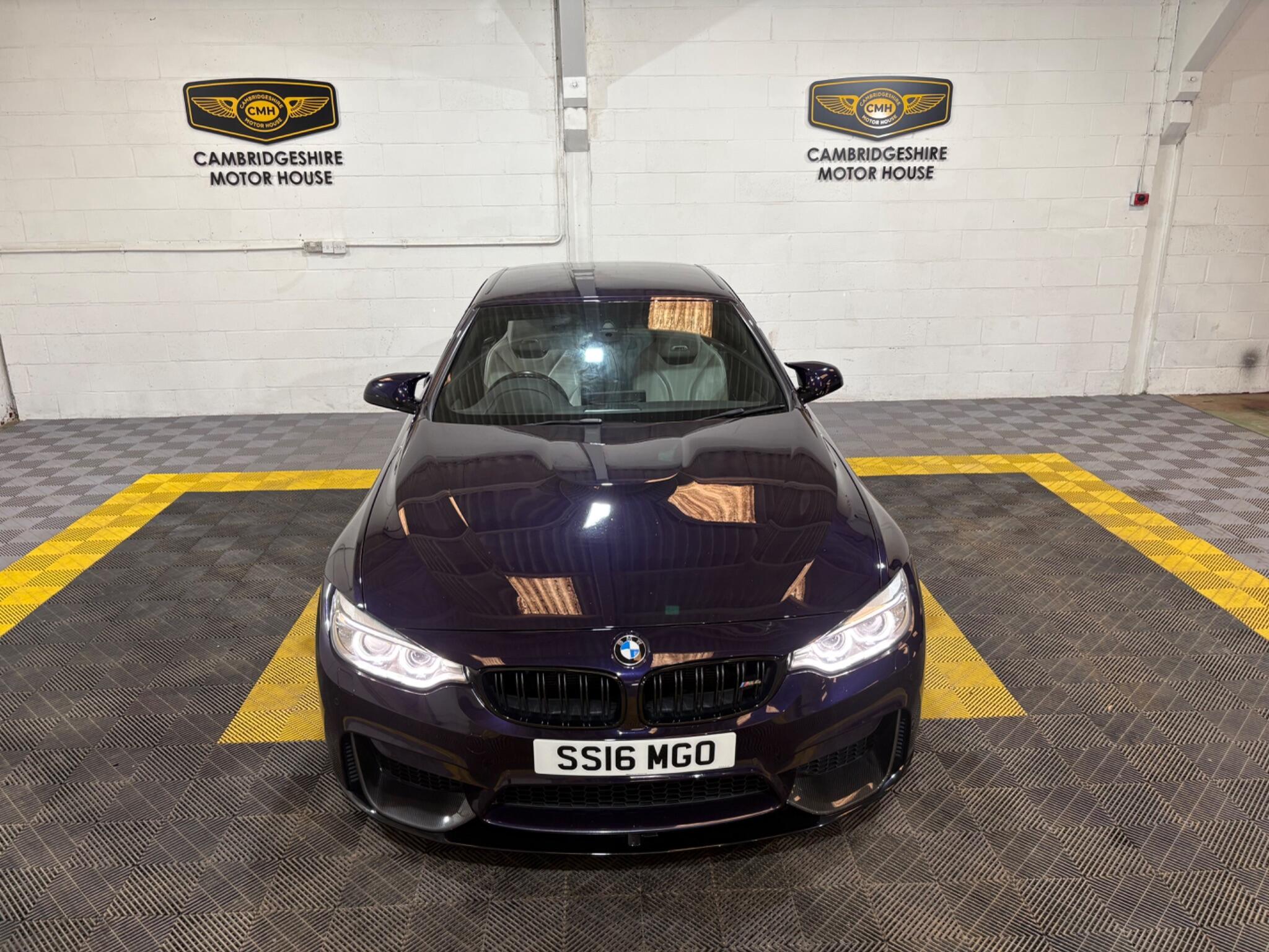 BMW M4 view 2