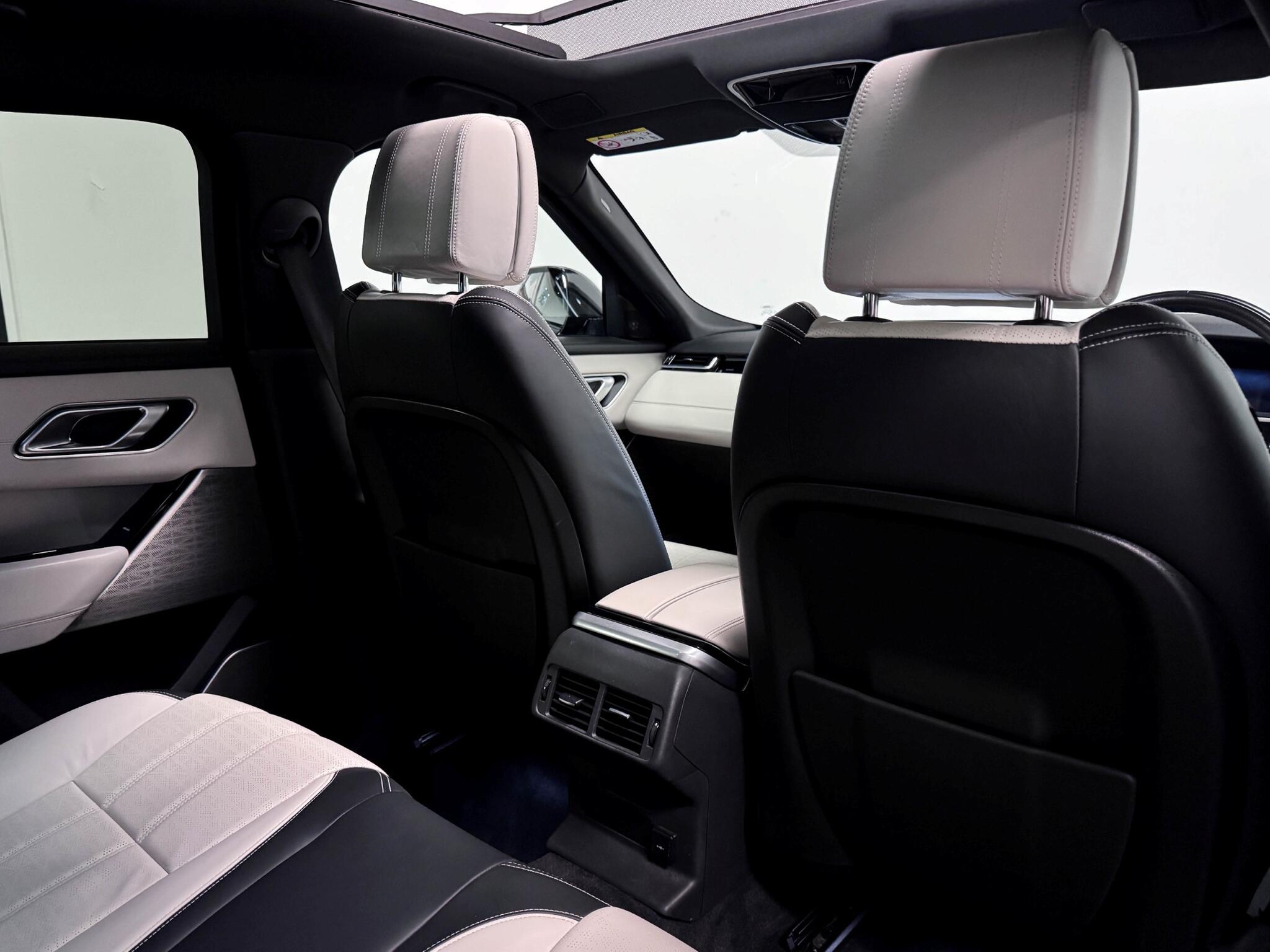 Land Rover Range Rover Velar view 11