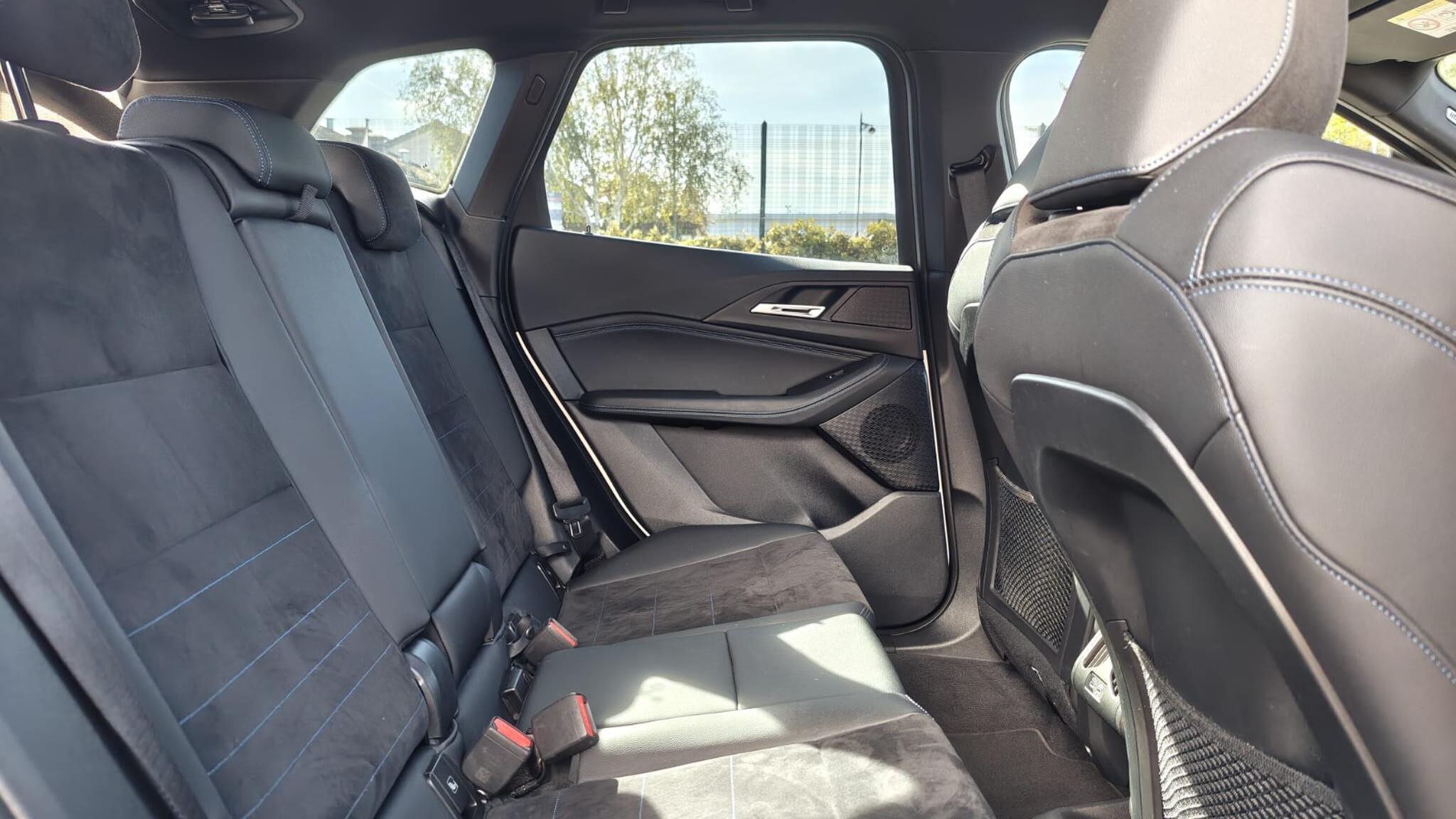 BMW 2 Series Active Tourer view 28