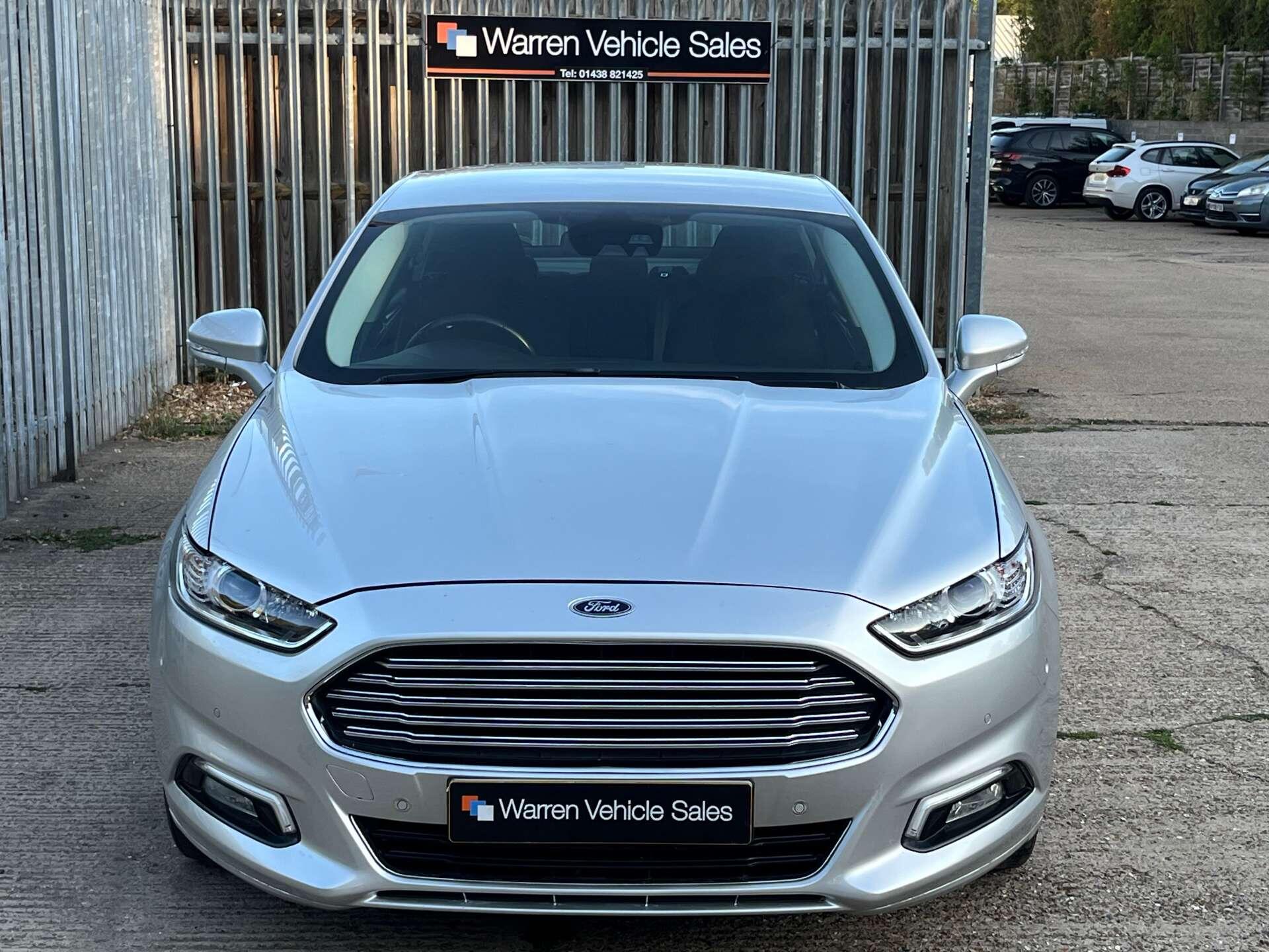 Ford Mondeo view 4