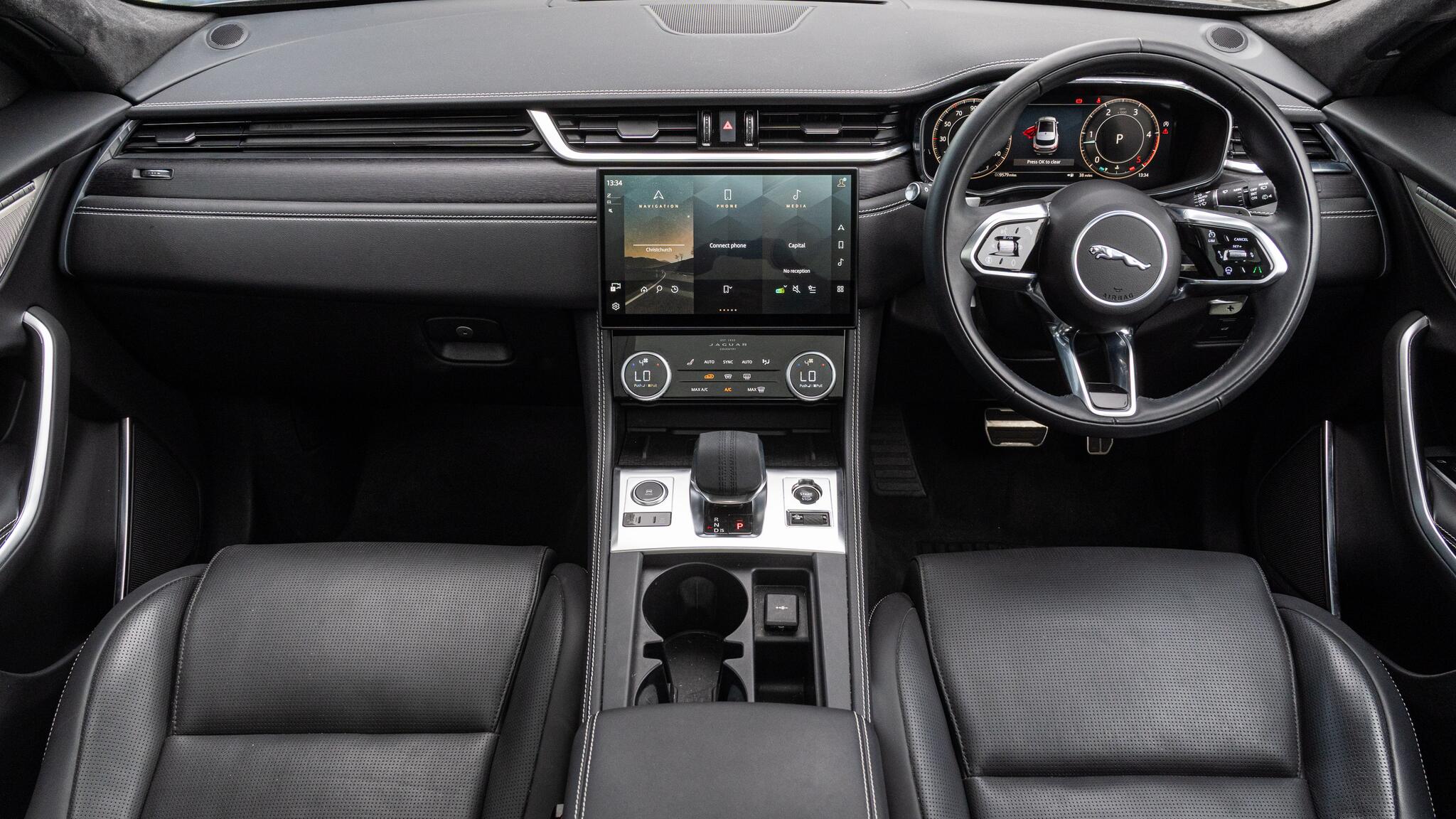 Jaguar F-Pace view 9
