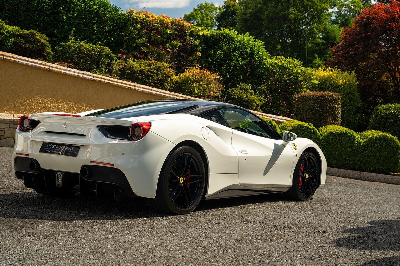 Ferrari 488 view 95