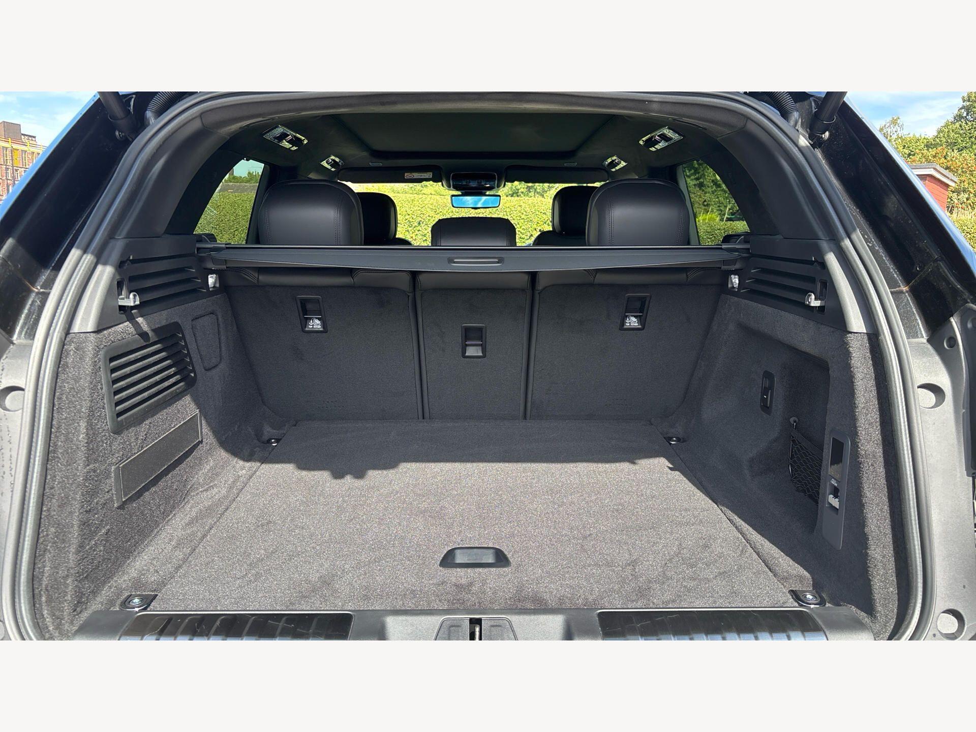 Land Rover Range Rover Sport view 12