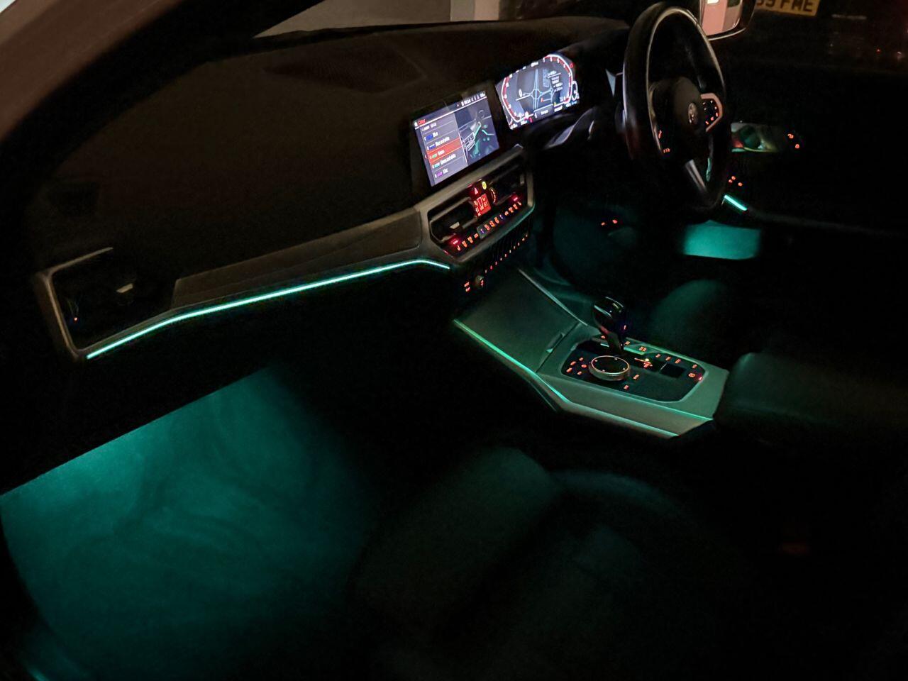 BMW 3 Series view 24